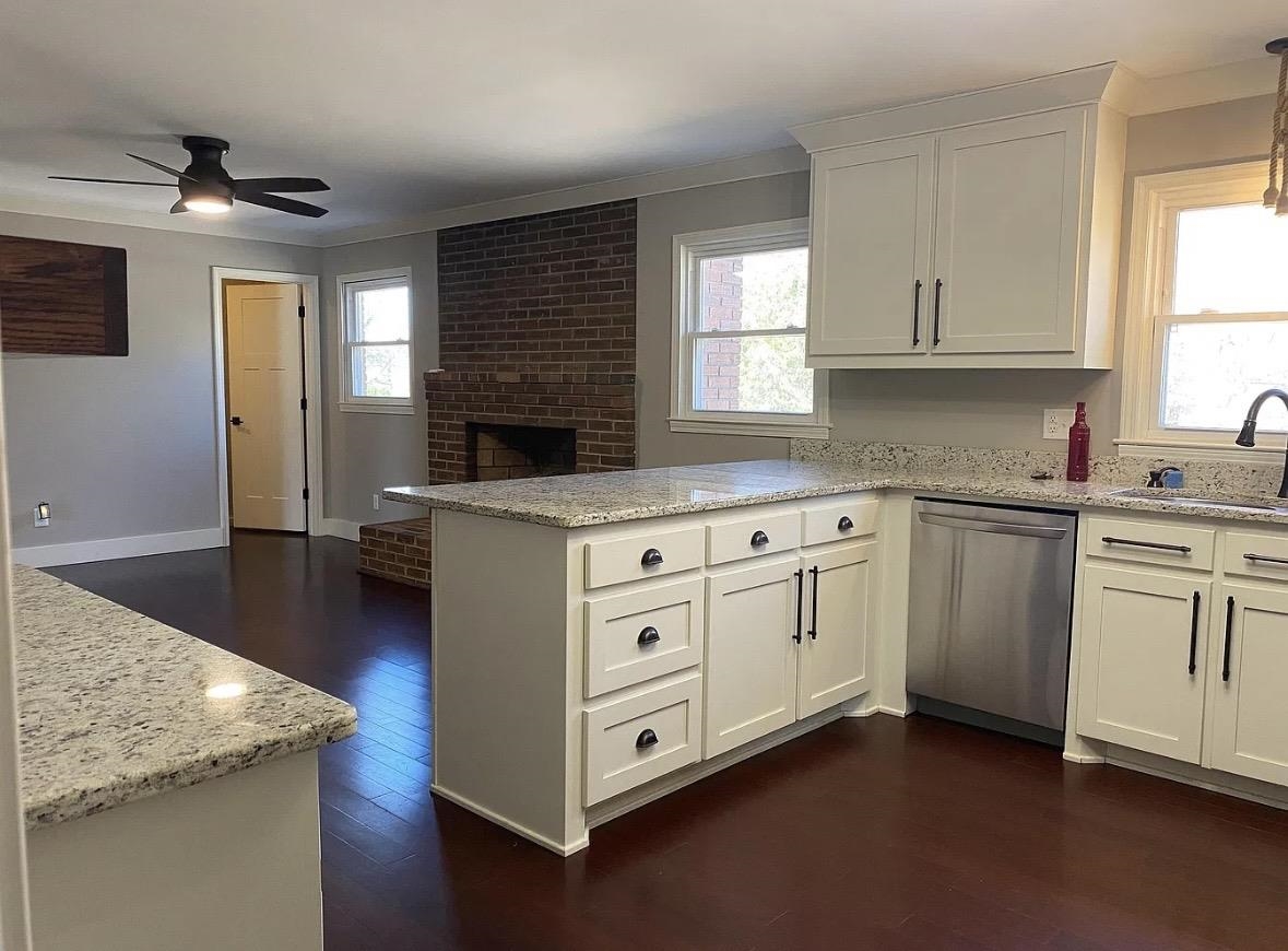 165 Campton Circle Property Photo 4