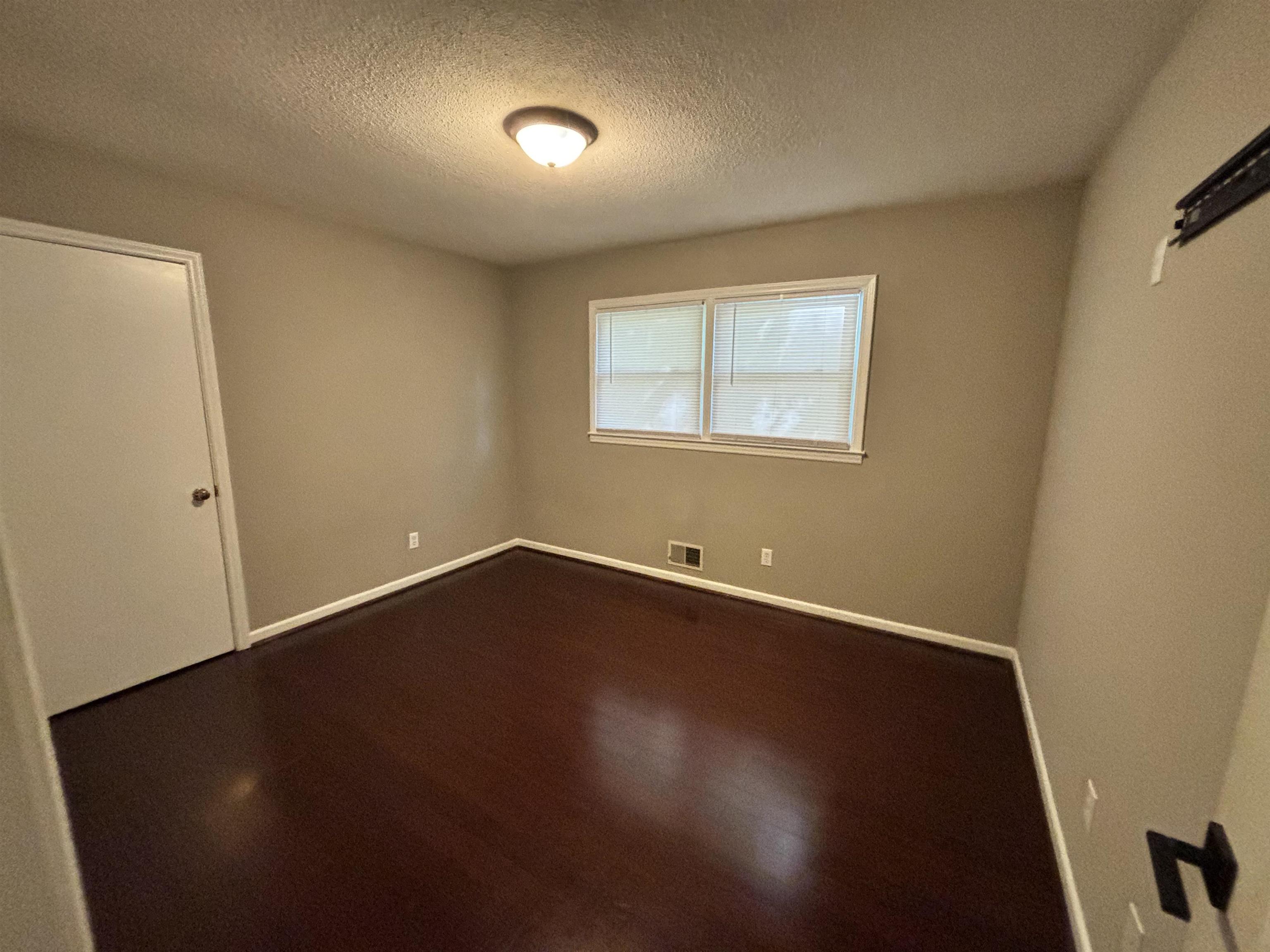 165 Campton Circle Property Photo 8