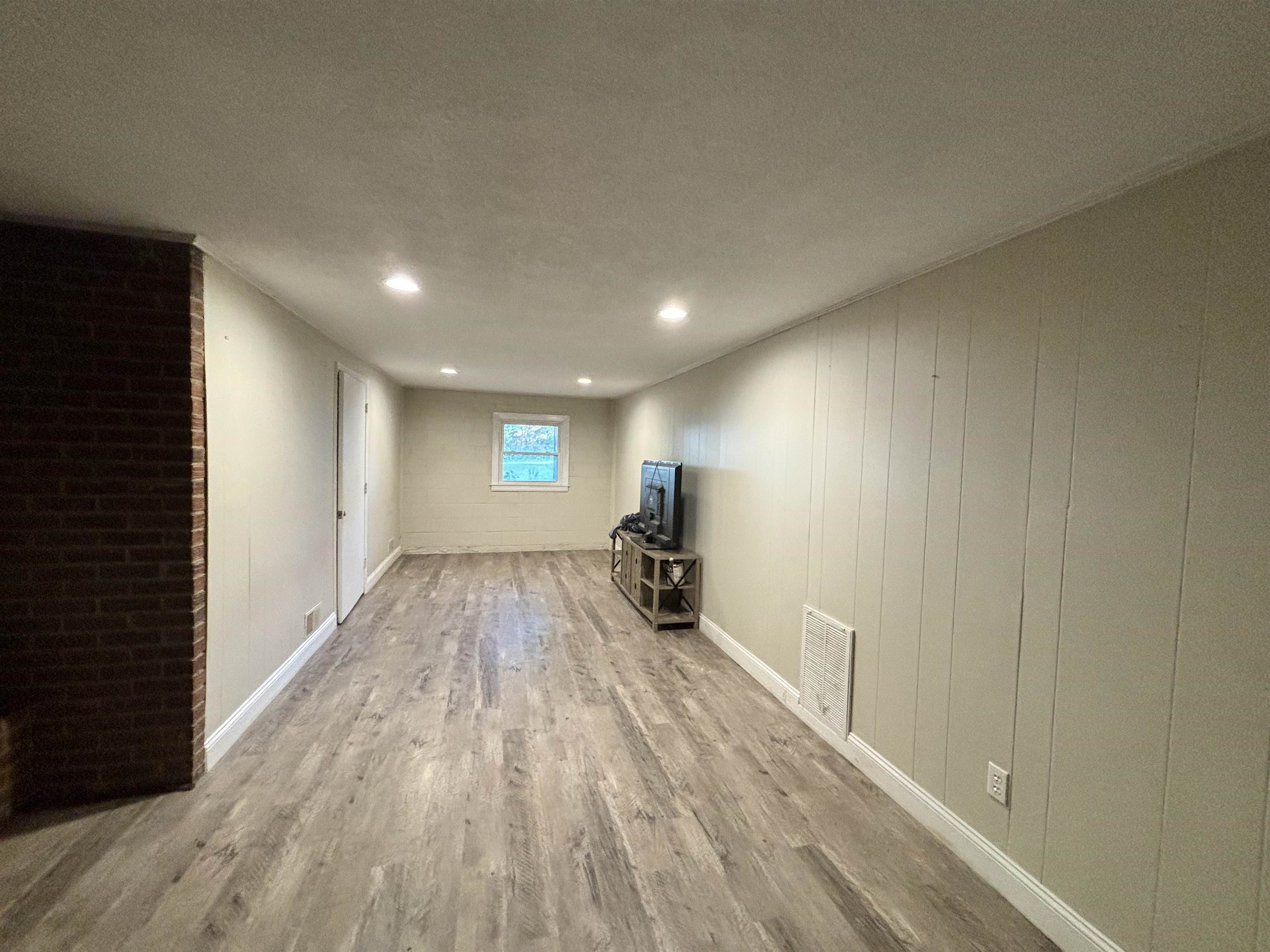 165 Campton Circle Property Photo 12