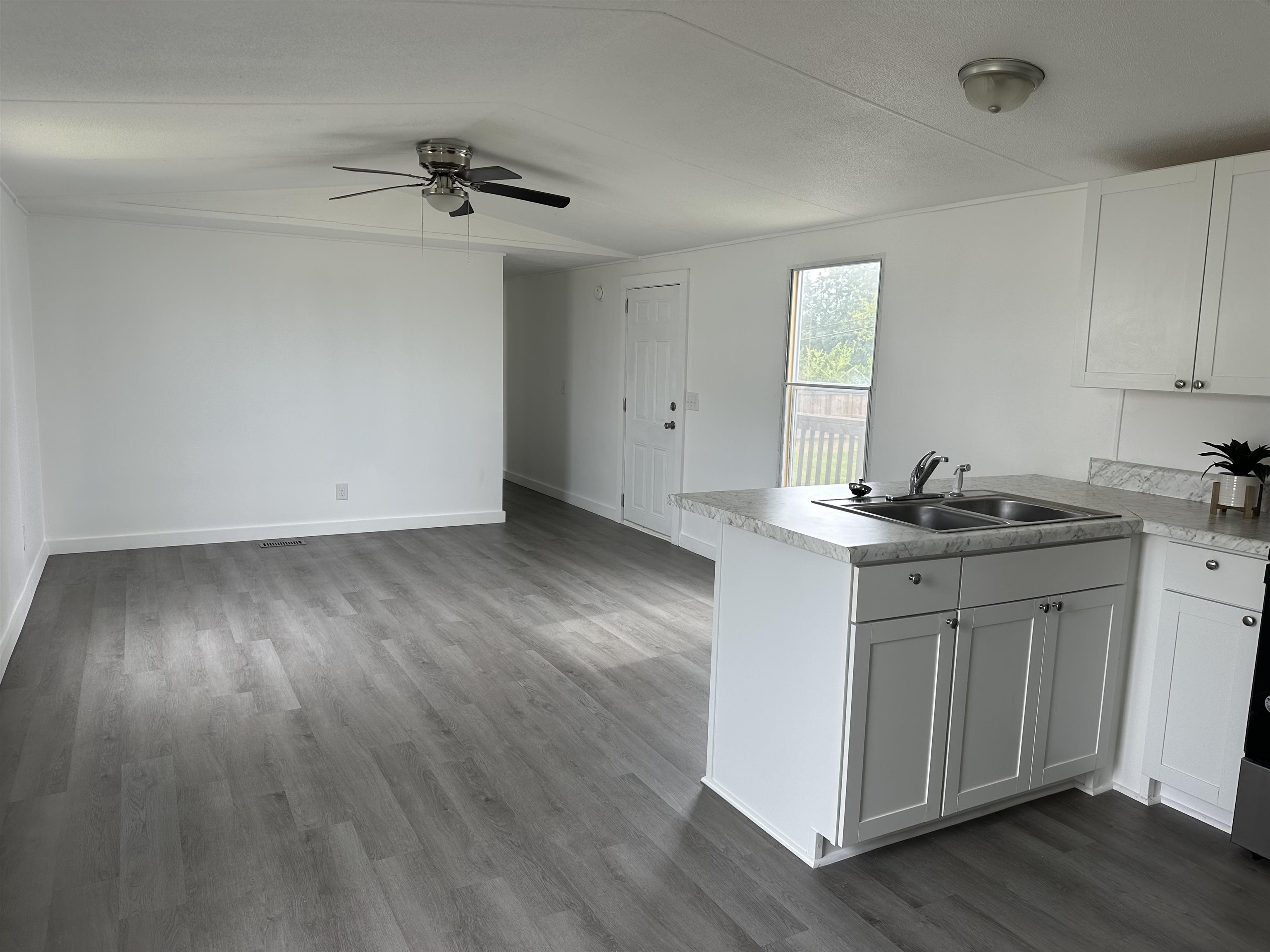 314 Garner Road Property Photo 3