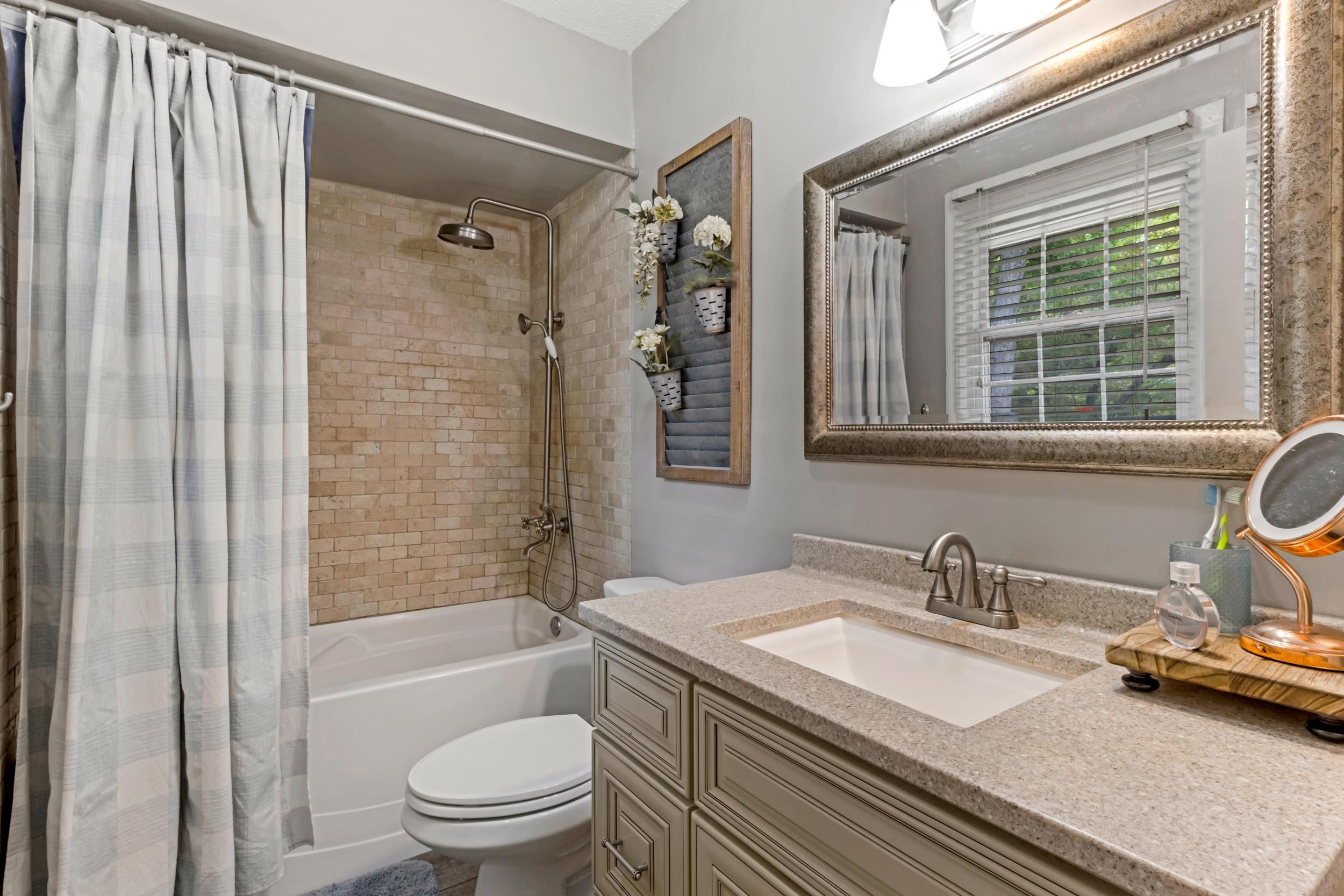 418 Wedgewood Drive Property Photo 17