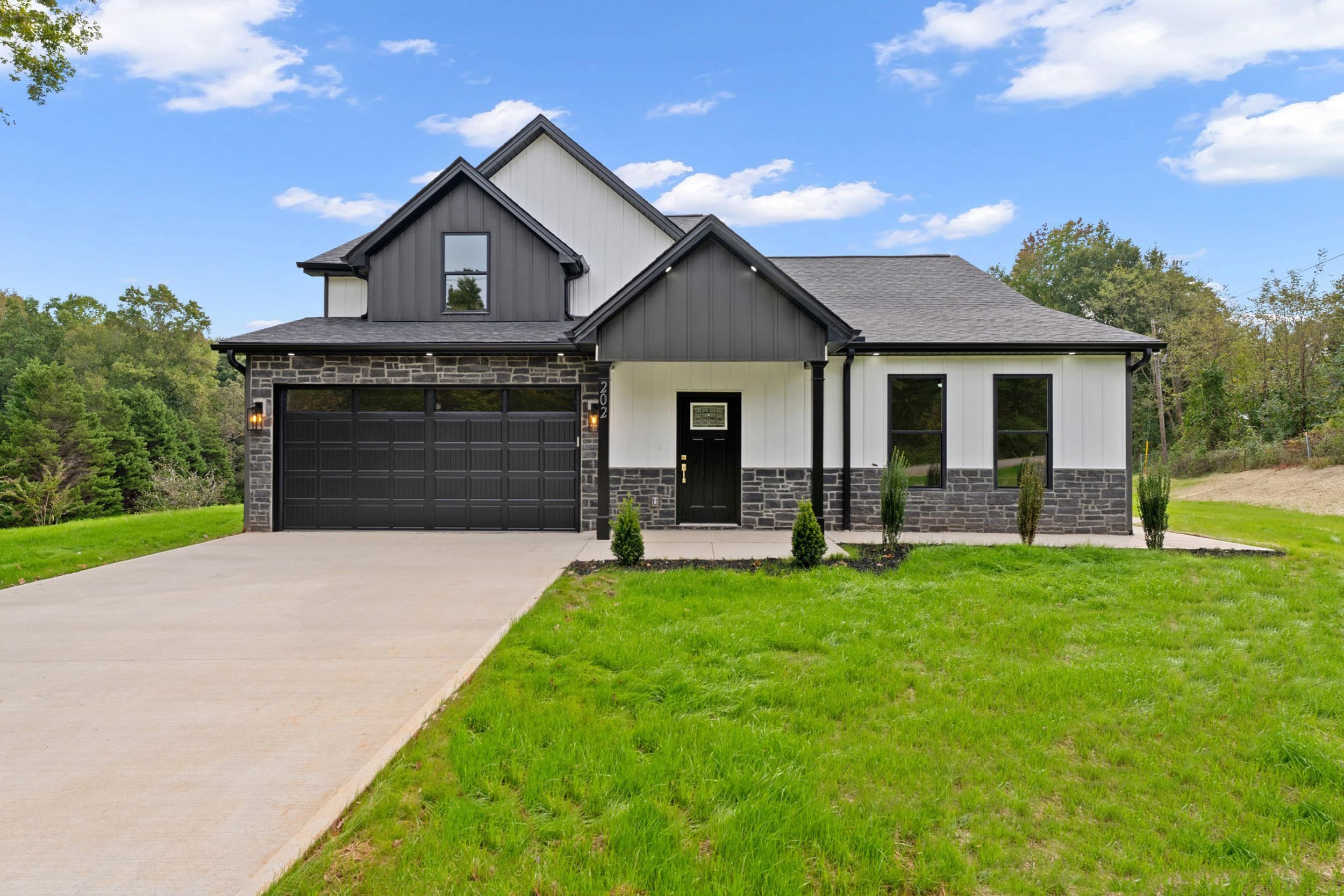 202 Fraley Drive Property Photo 1