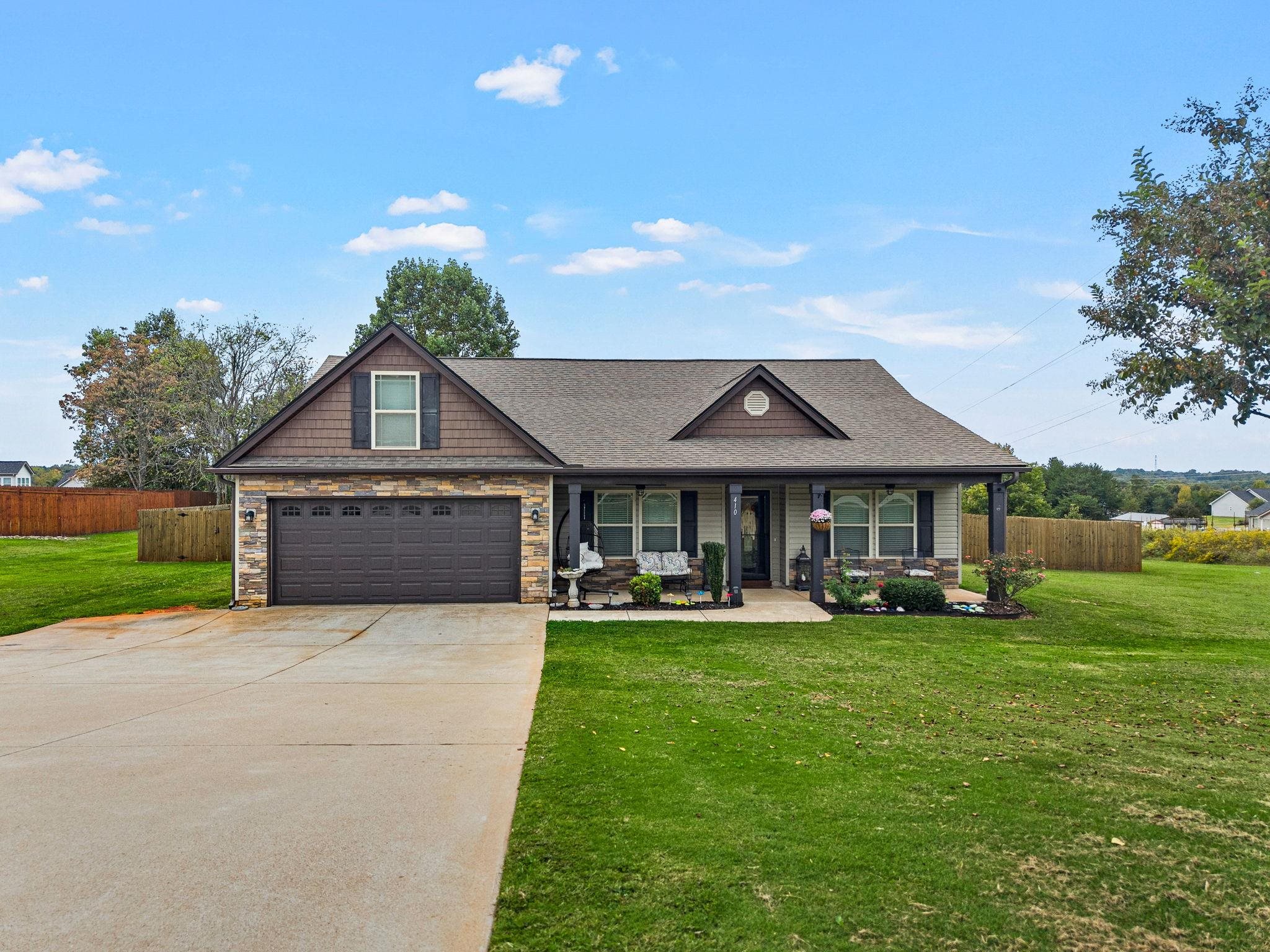 410 Roys Place Property Photo 1