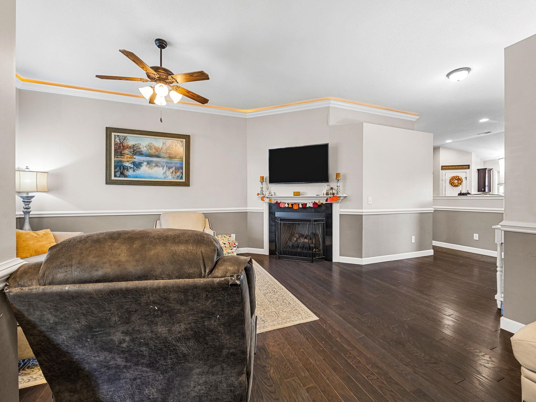 410 Roys Place Property Photo 10