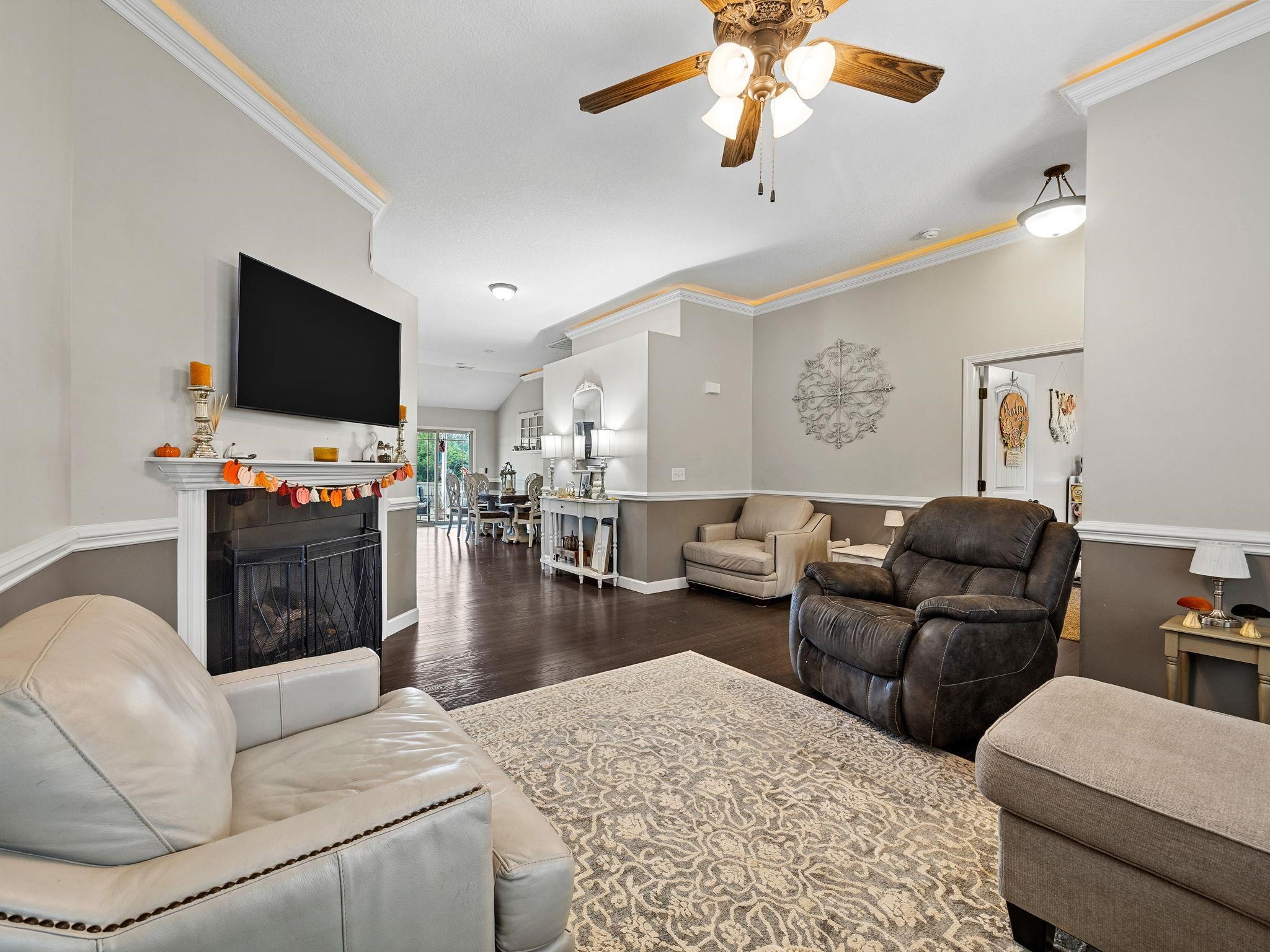 410 Roys Place Property Photo 12