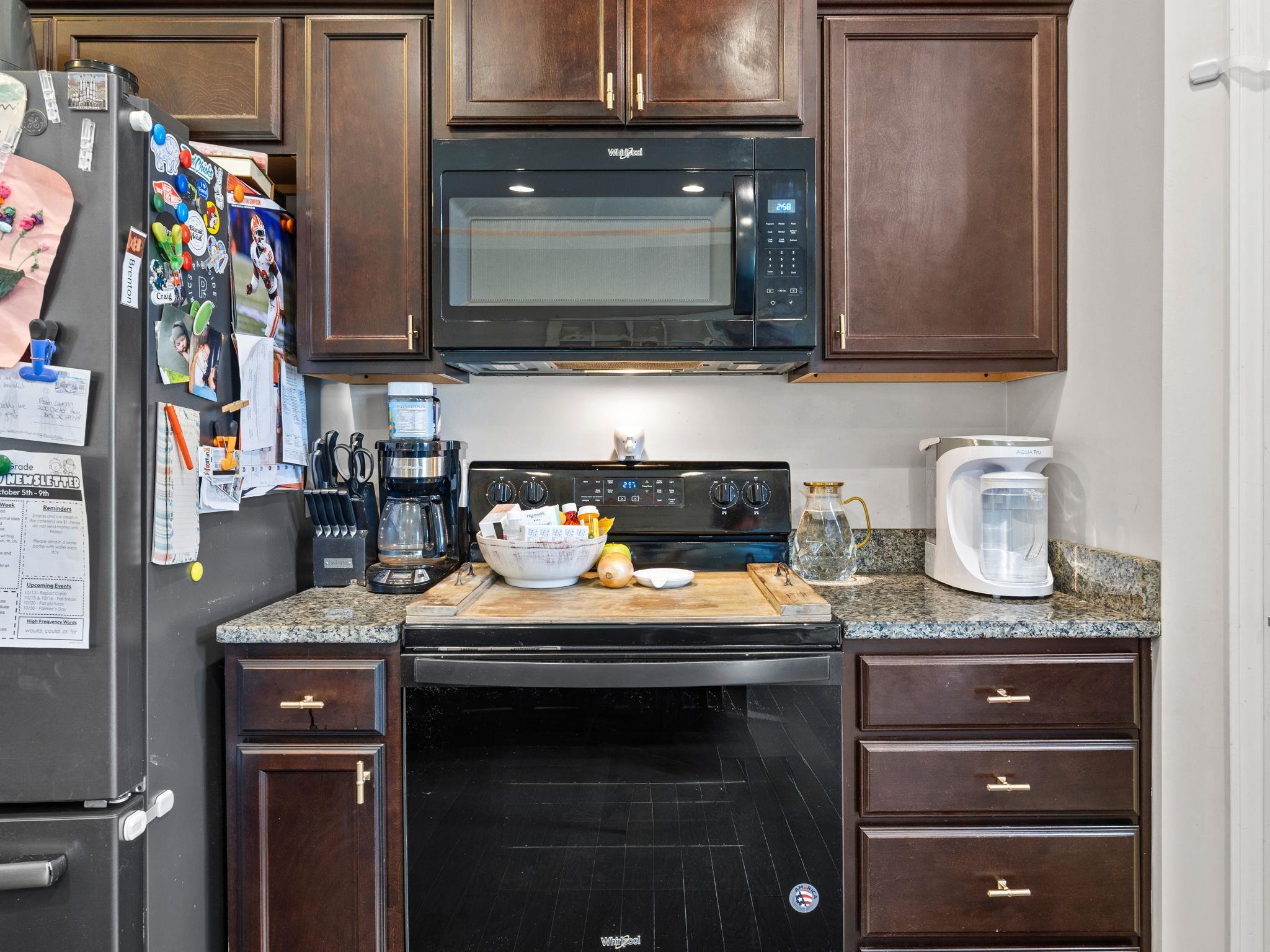 410 Roys Place Property Photo 15