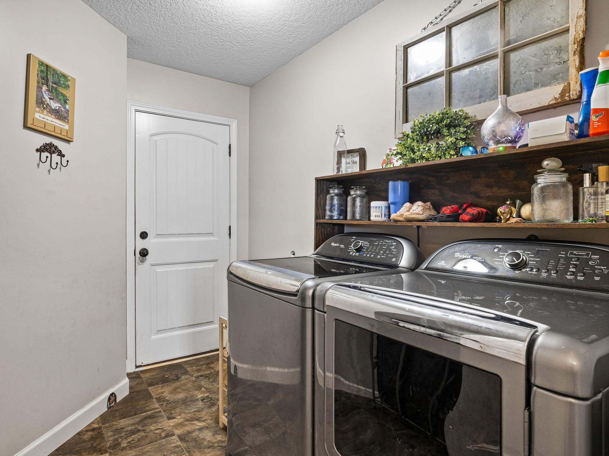 410 Roys Place Property Photo 19