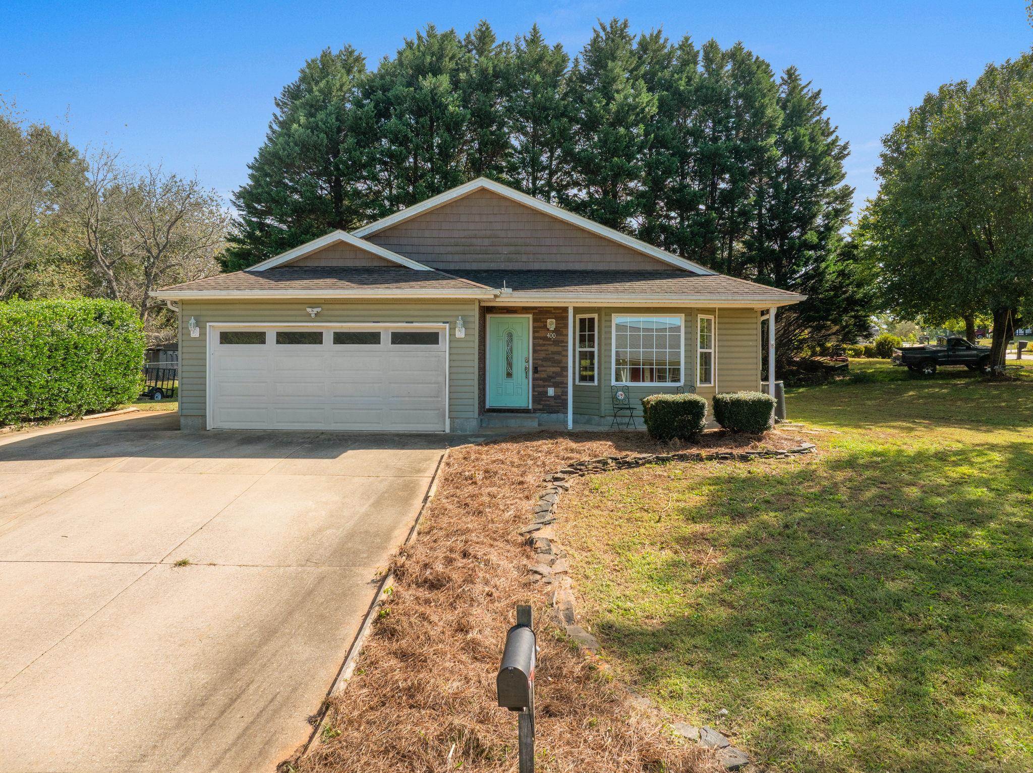 400 Panther Court Property Photo 1