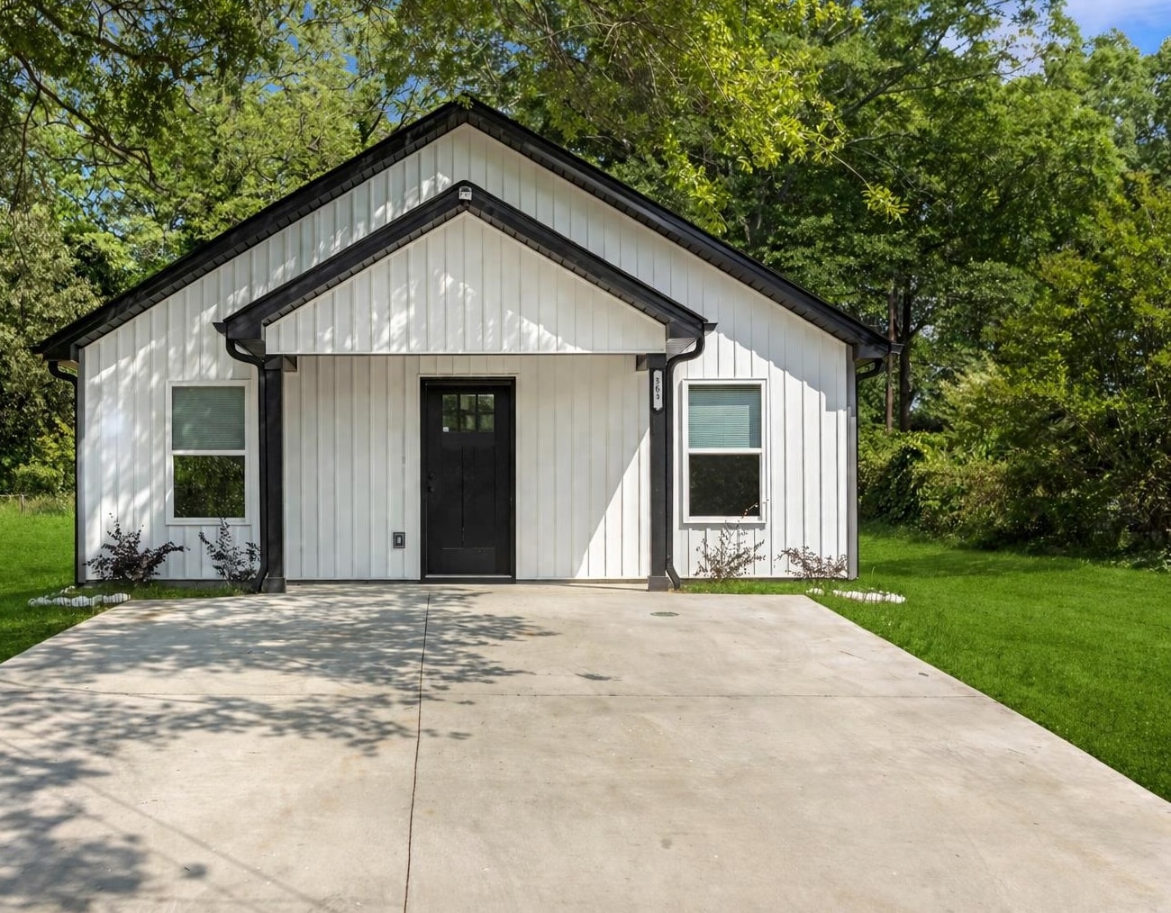 561 Bee Street Property Photo 1