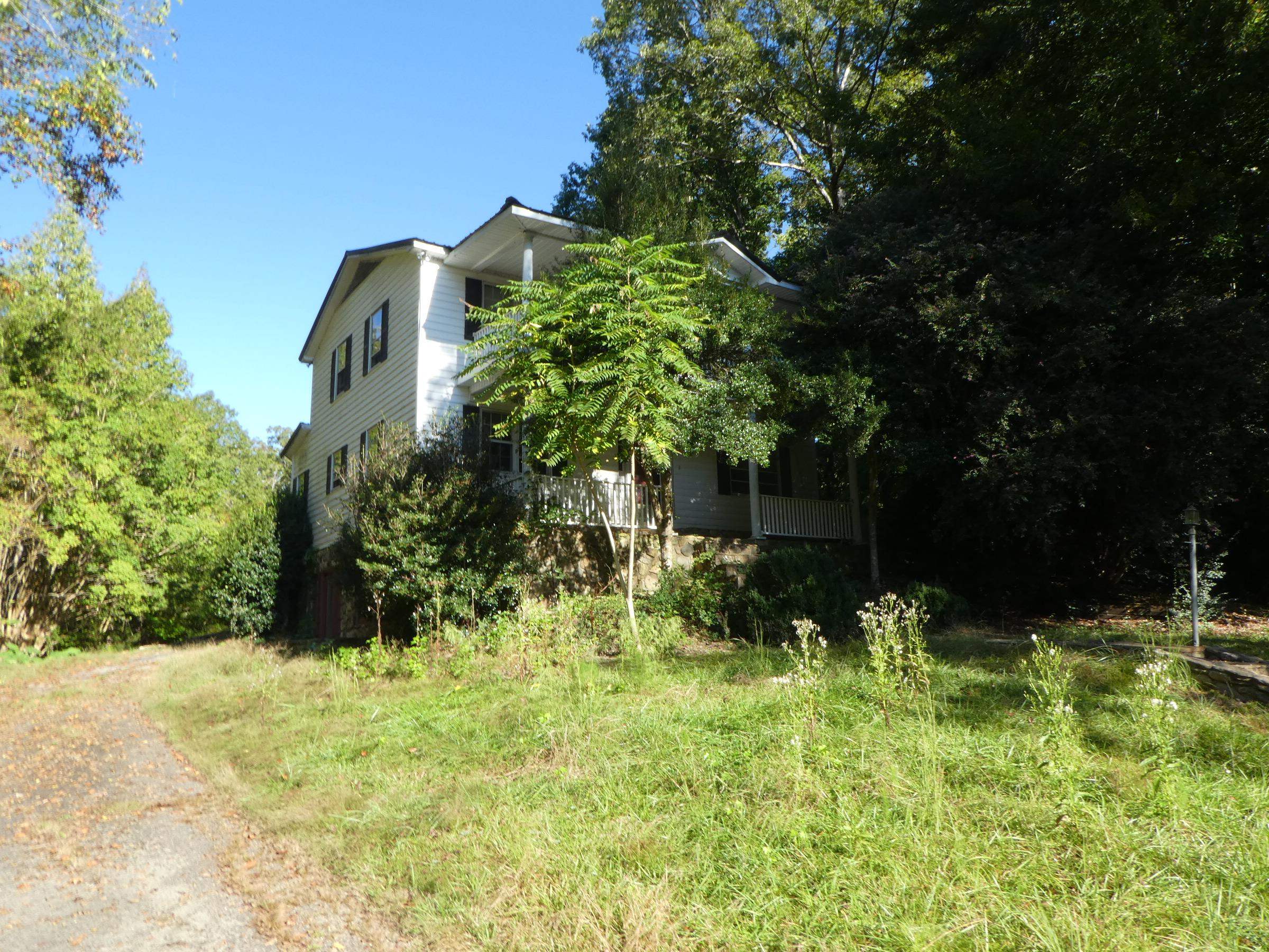 2840 Glenn Springs Road Property Photo 1