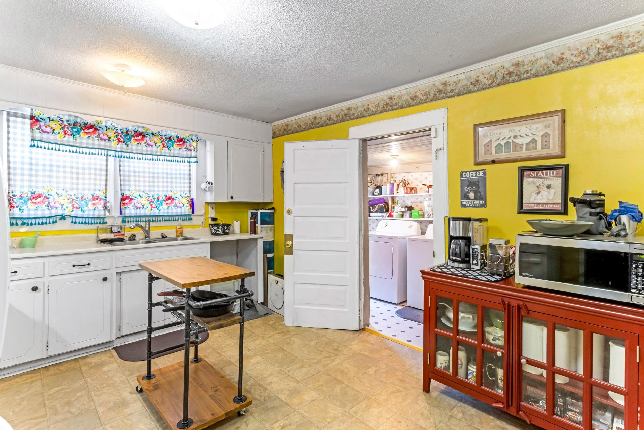 6 D Street Property Photo 11