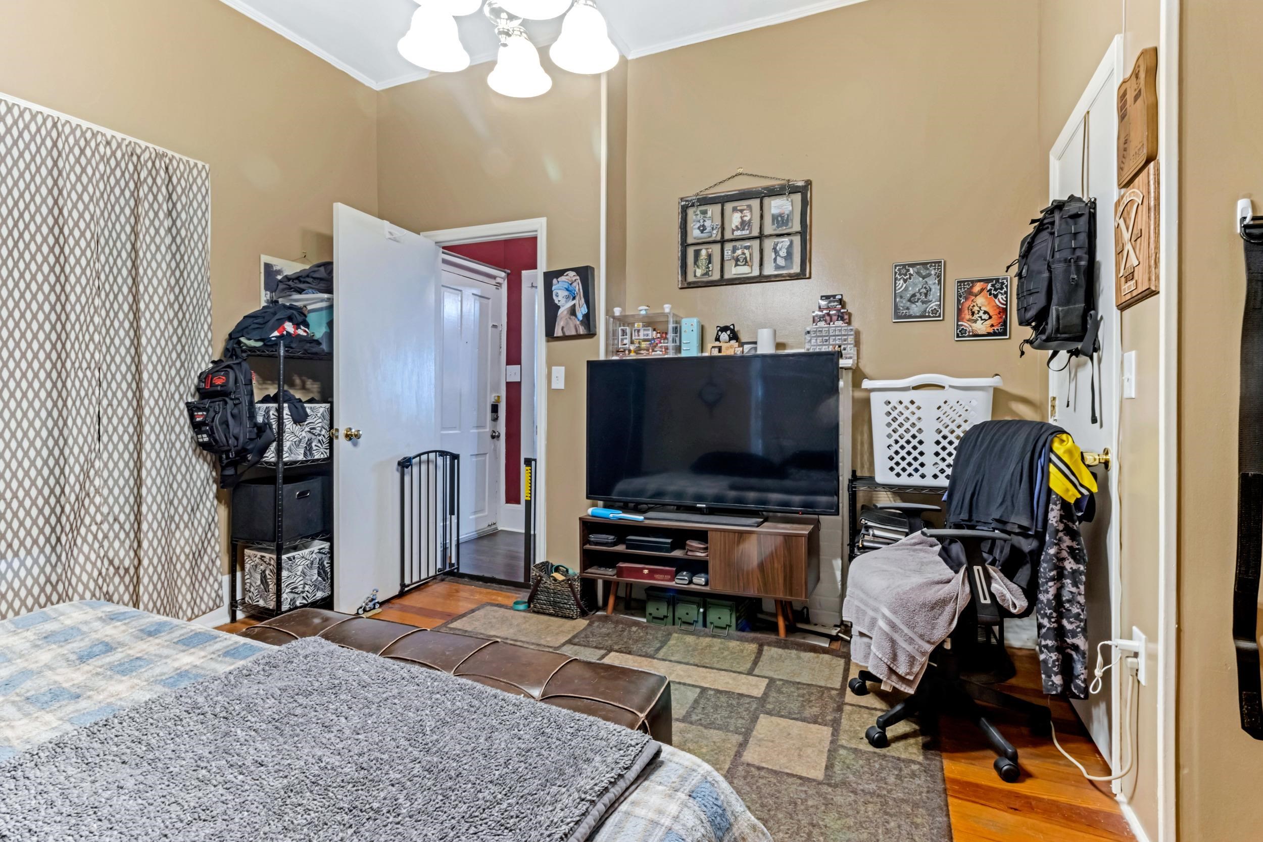 6 D Street Property Photo 14