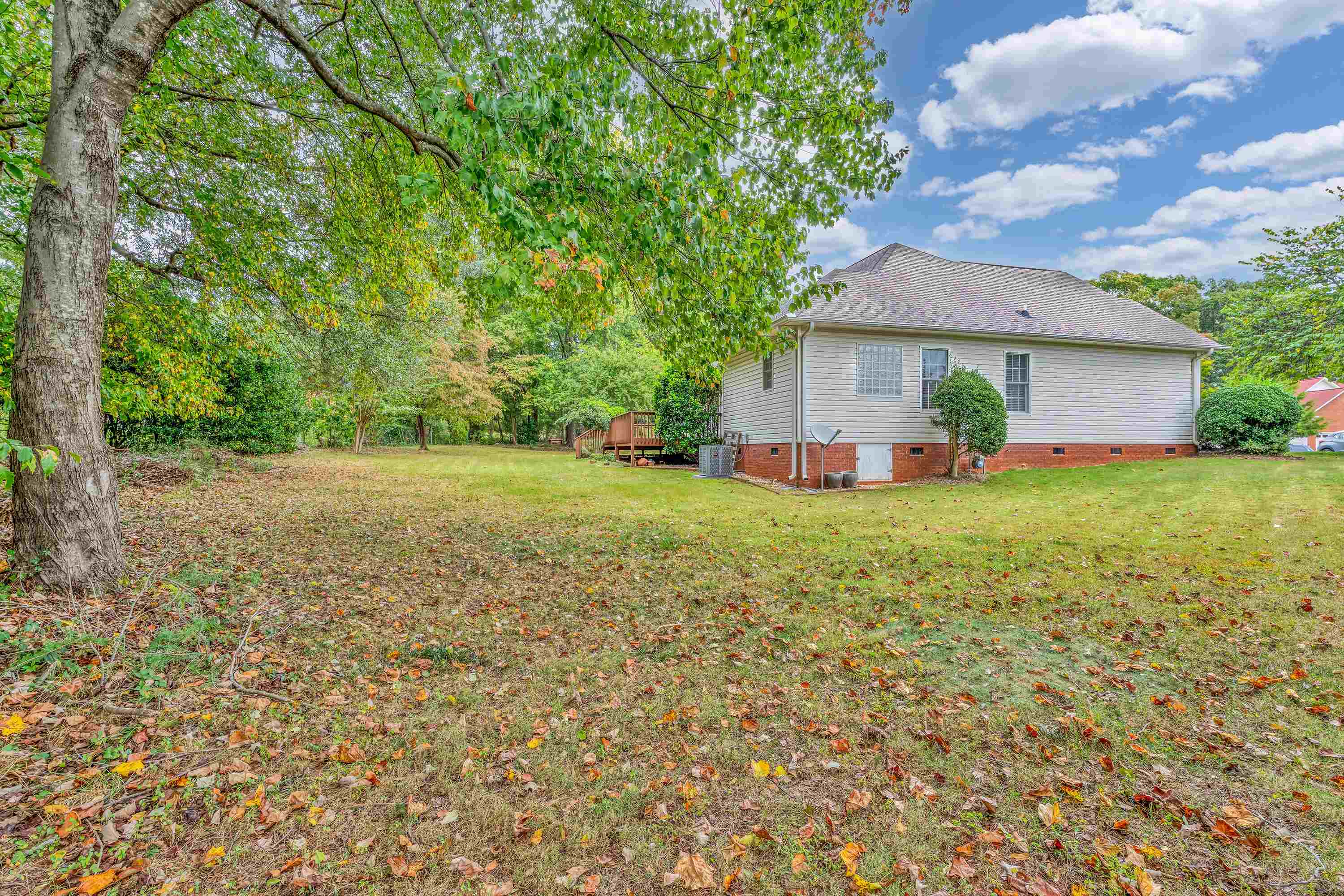 319 Cedar Bluff Drive Property Photo 23