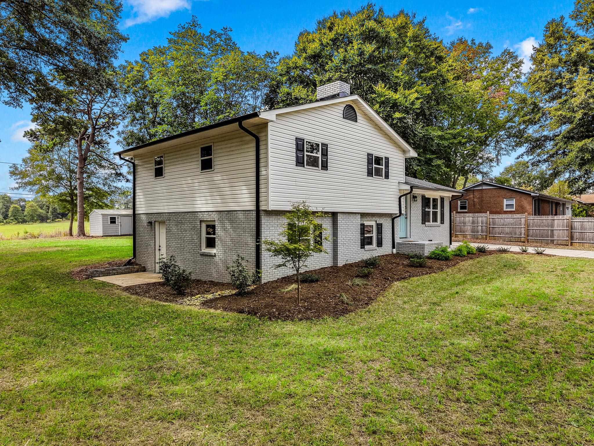 304 Scenic View Road Property Photo 4