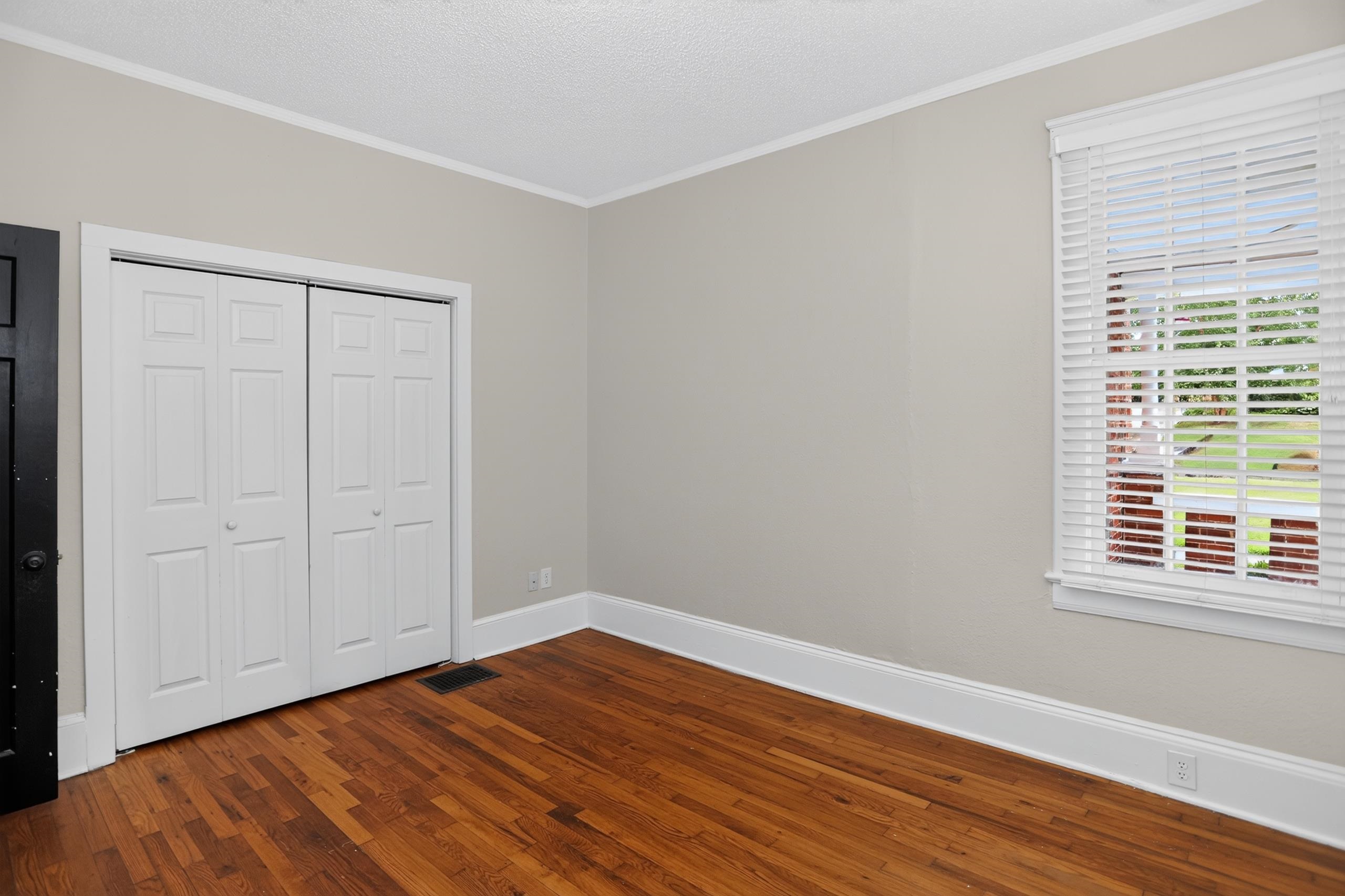 724 Hollywood Street Property Photo 18