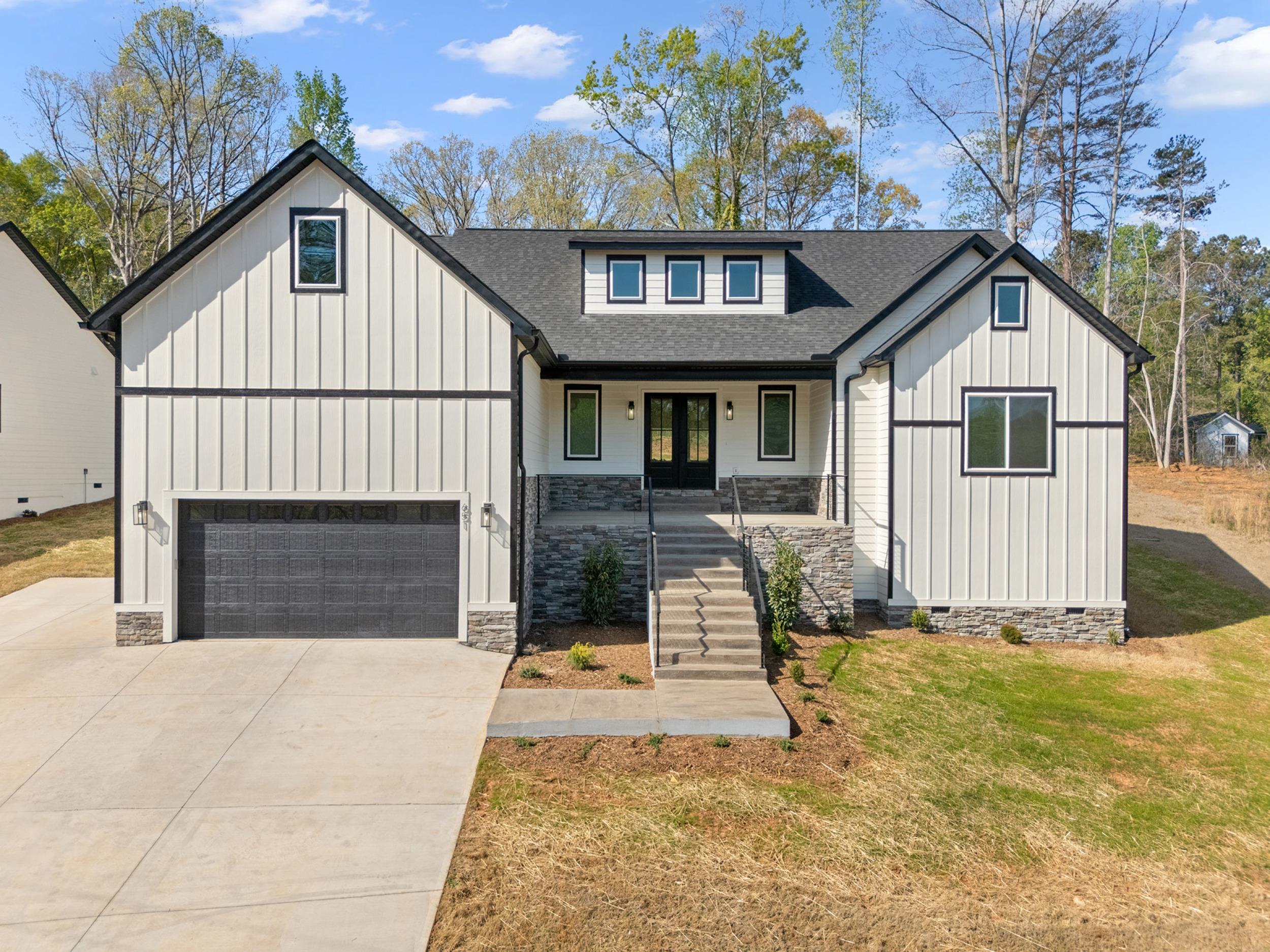 651 Narrow Circle Property Photo 1