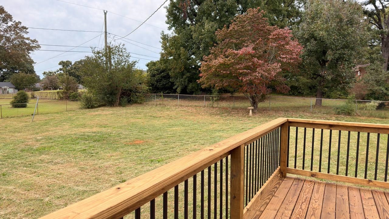 926 E Main Street Property Photo 7