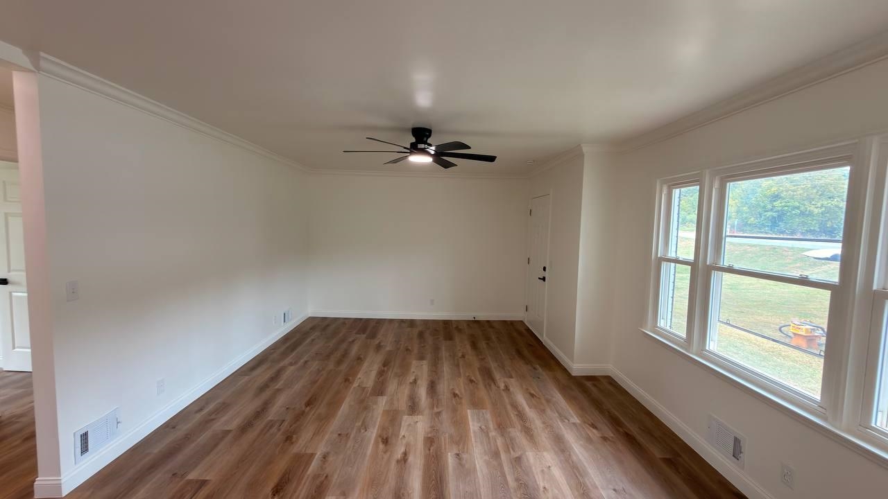 926 E Main Street Property Photo 12