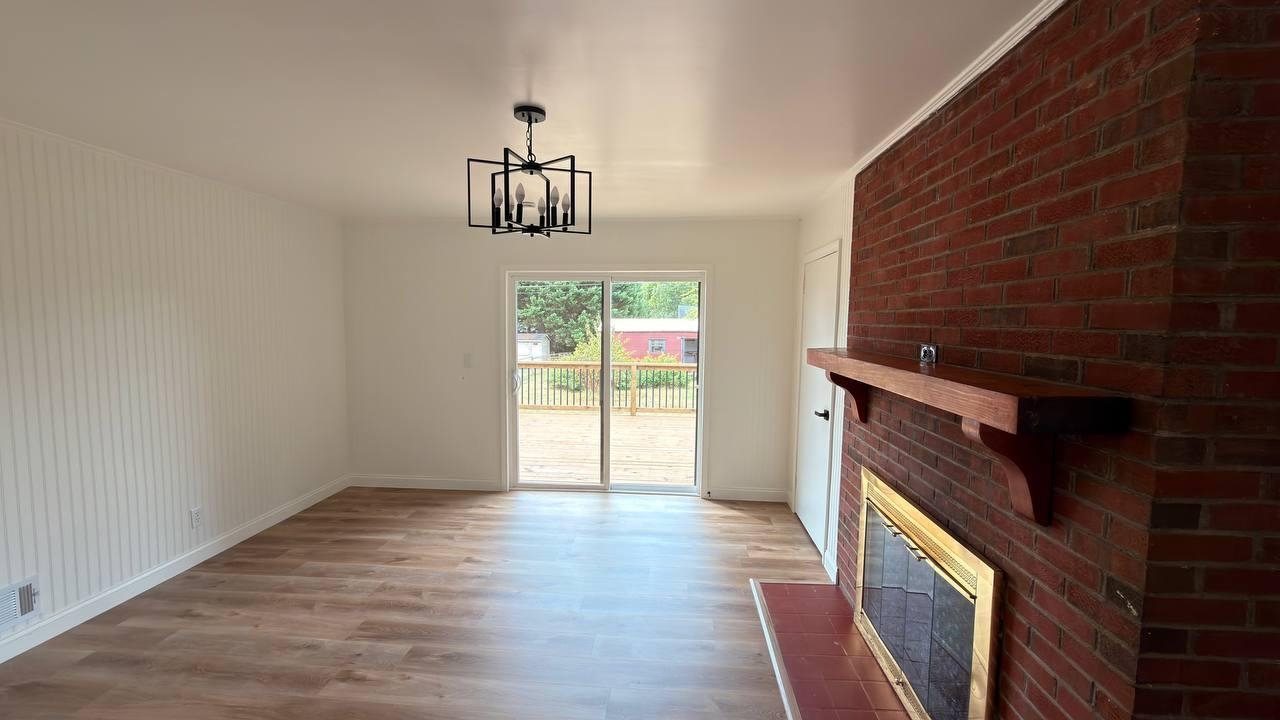 926 E Main Street Property Photo 16