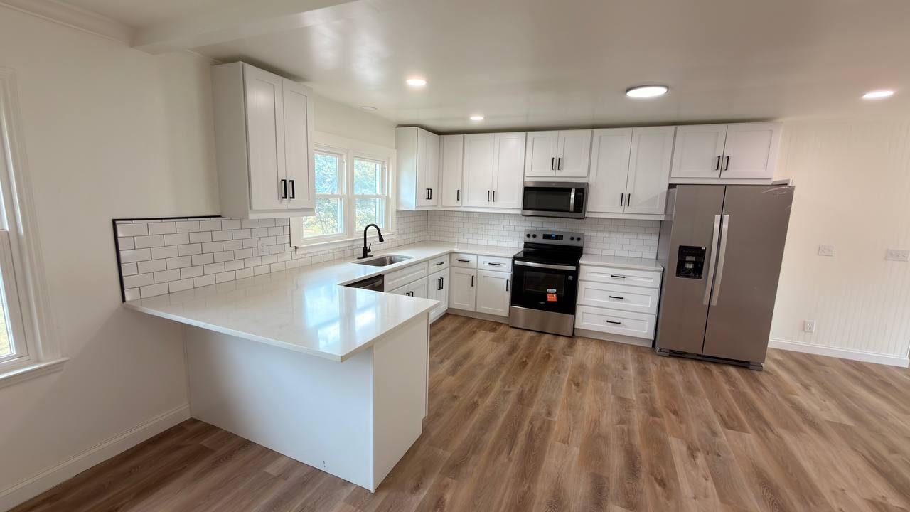 926 E Main Street Property Photo 18