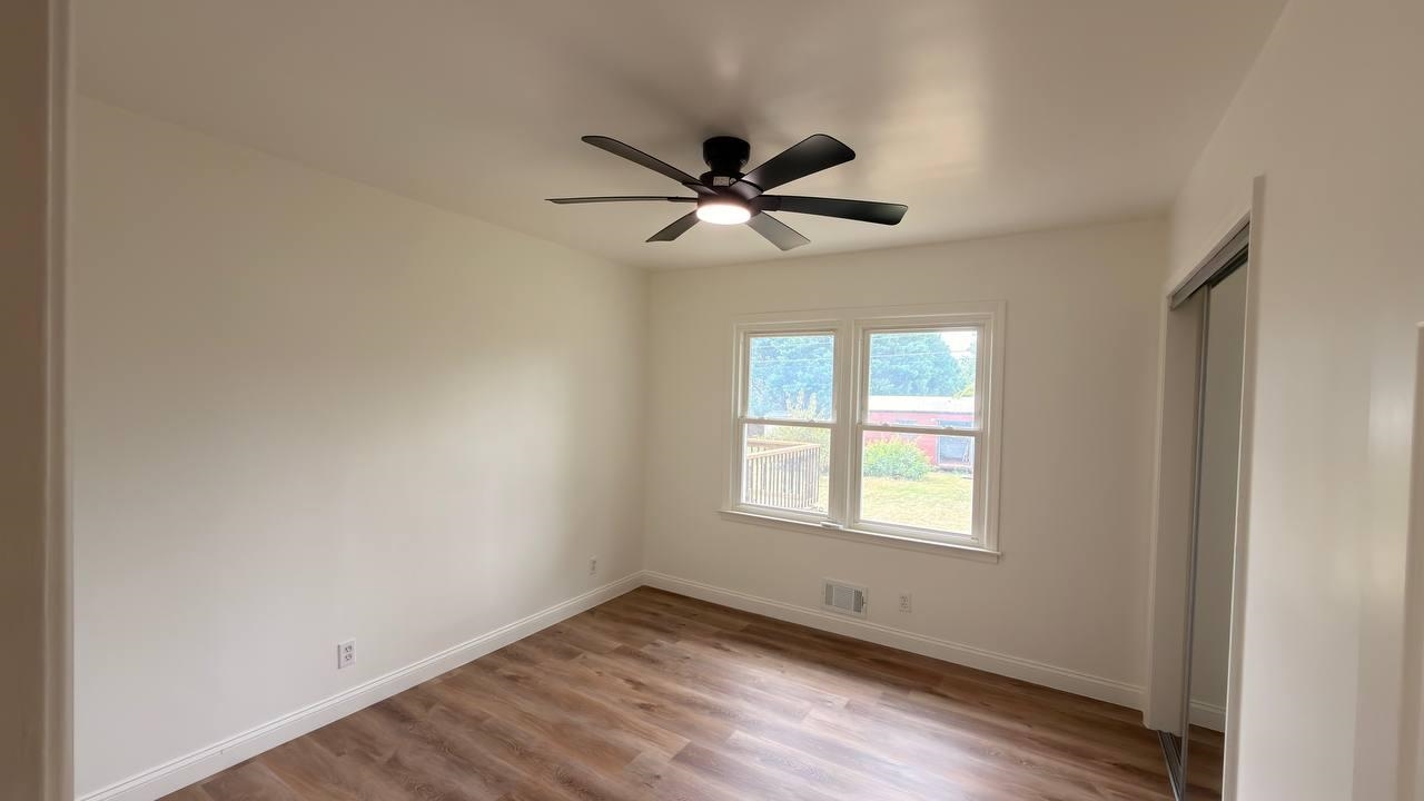 926 E Main Street Property Photo 24