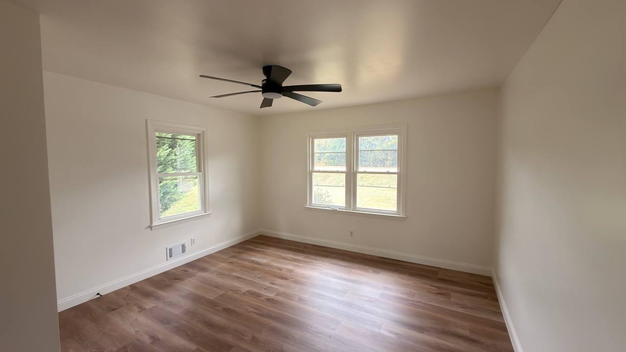 926 E Main Street Property Photo 34
