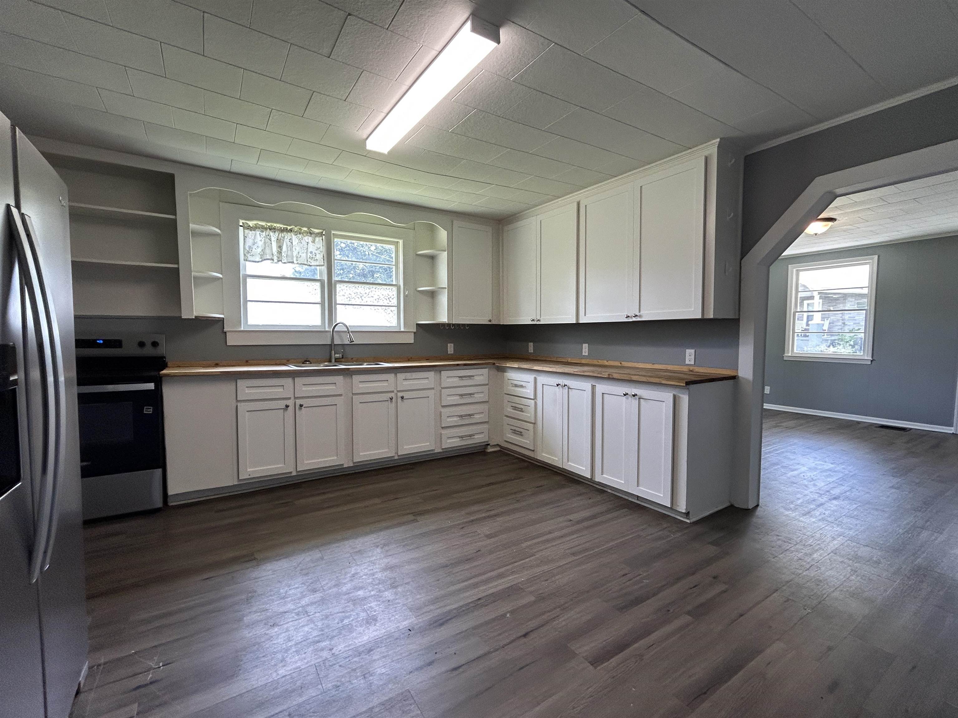 150 Pickney Street Property Photo 9