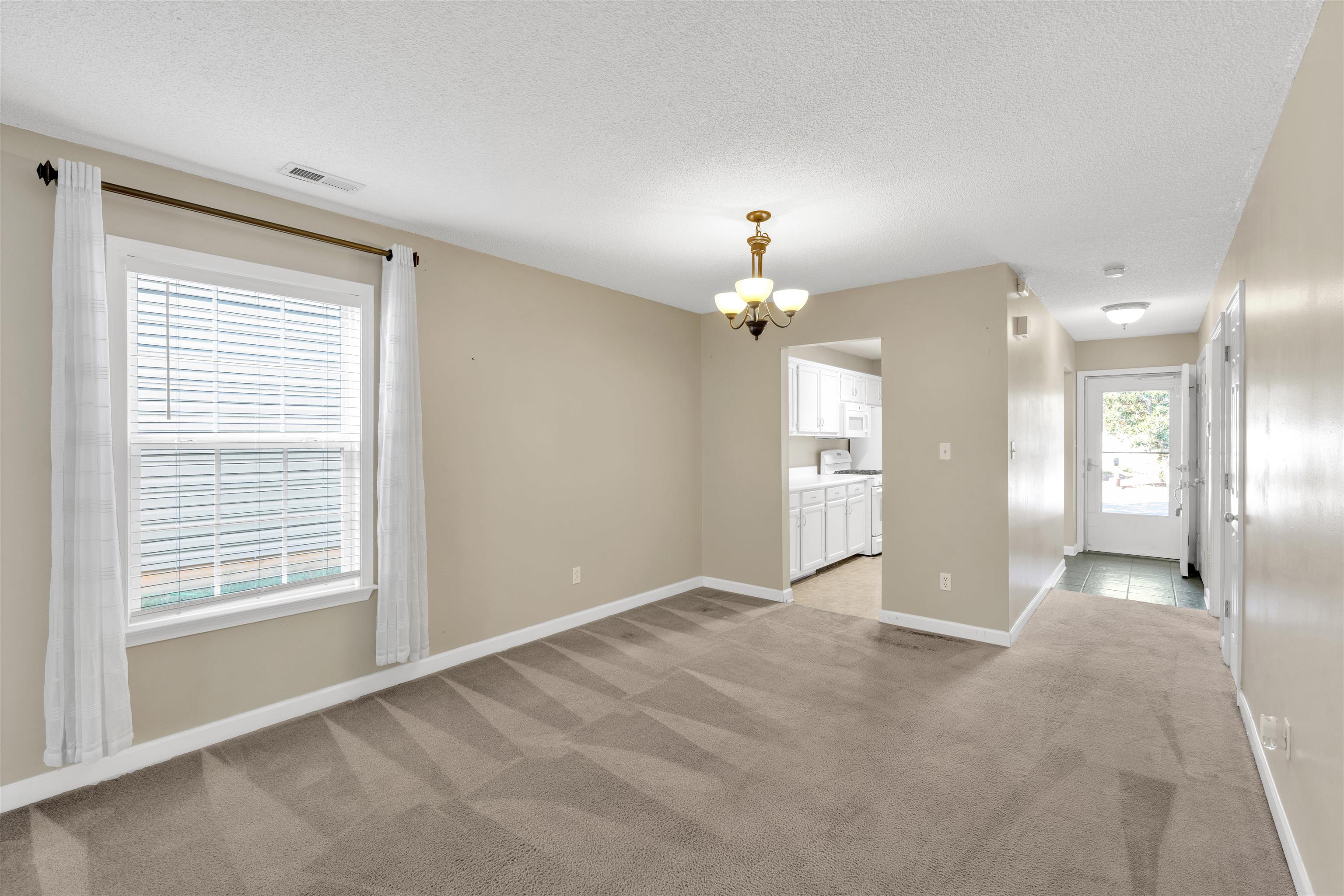 411 E Calhoun Crossing Court Property Photo 5