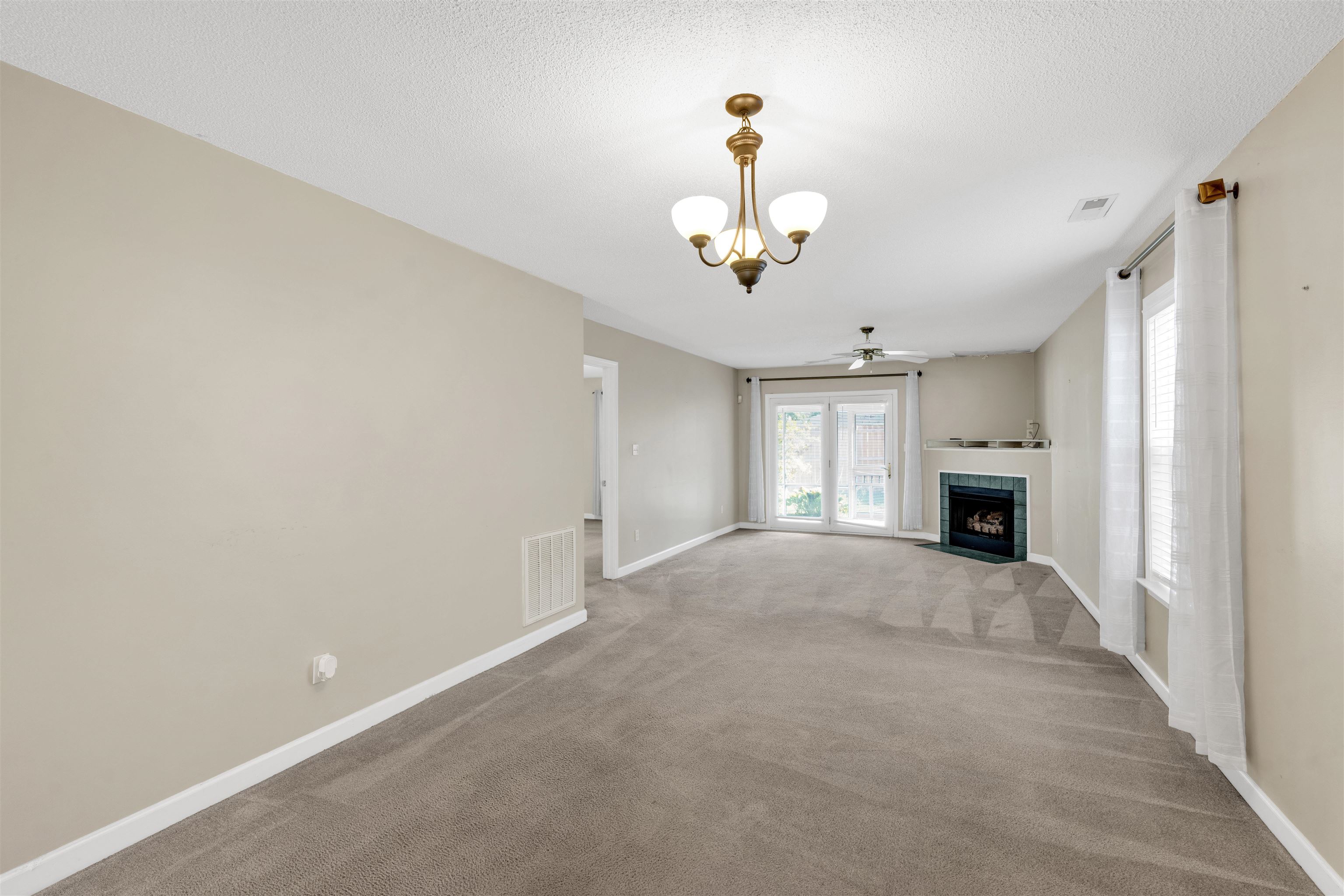 411 E Calhoun Crossing Court Property Photo 14