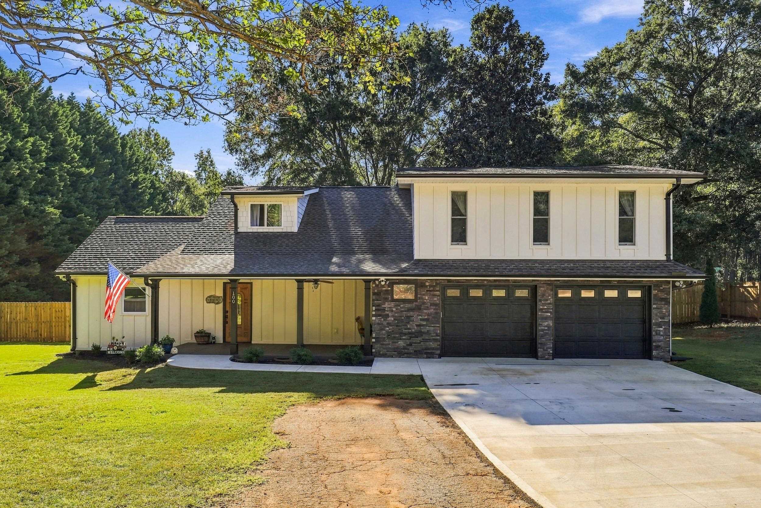 100 Brandon Drive Property Photo 1