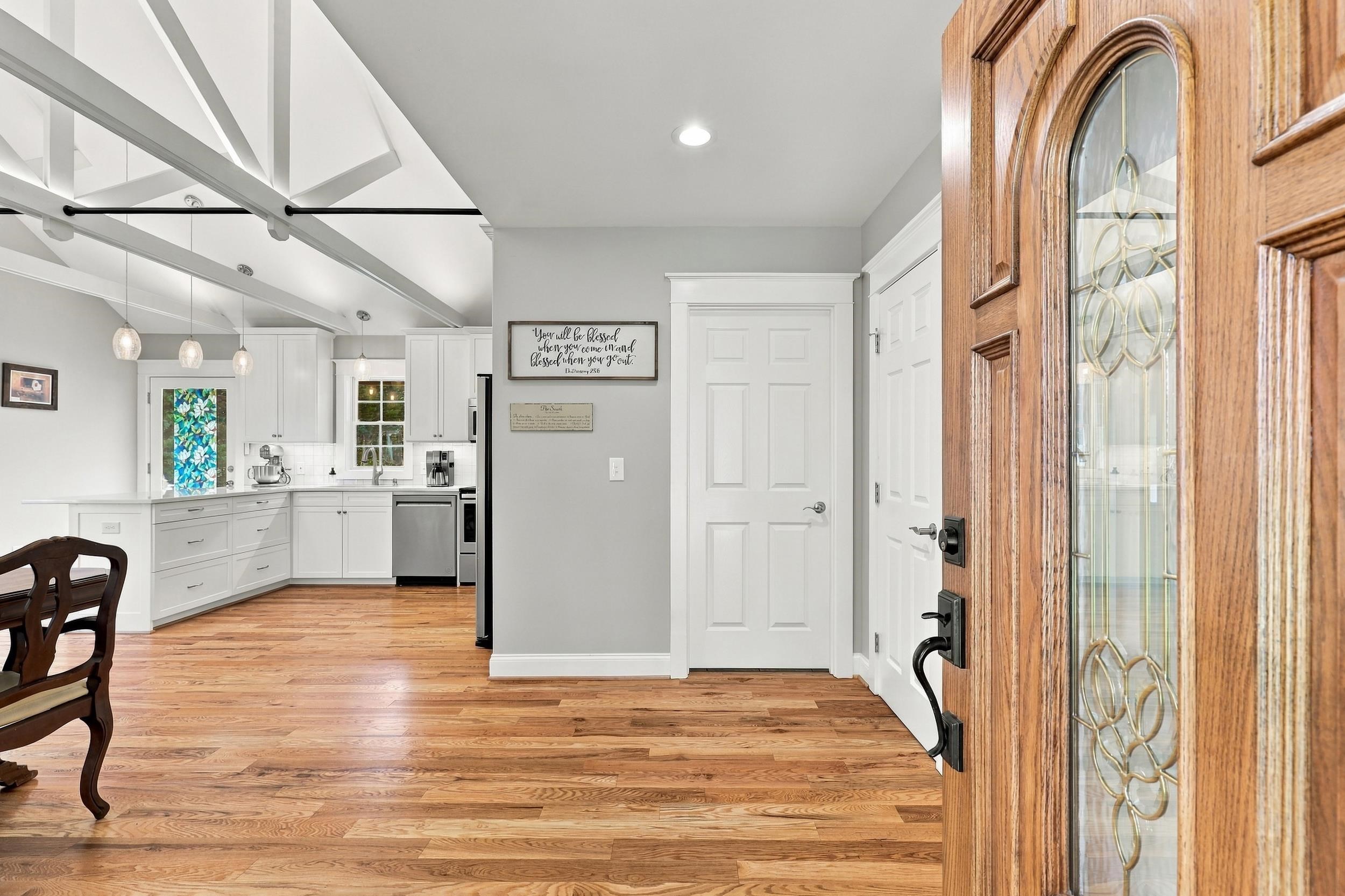 100 Brandon Drive Property Photo 3