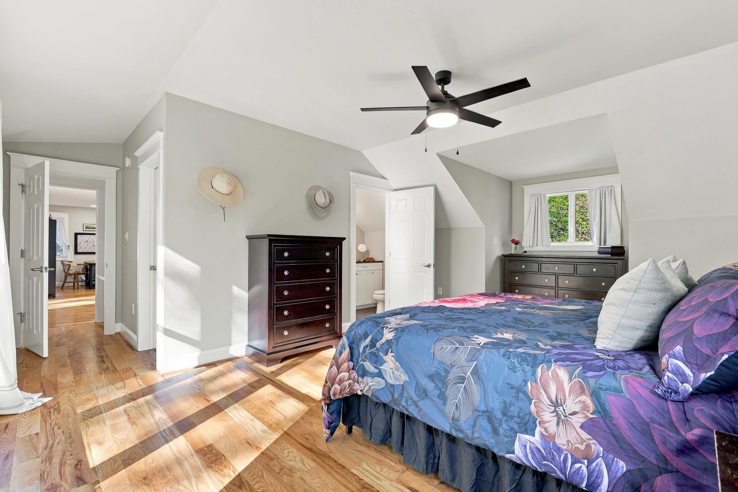 100 Brandon Drive Property Photo 13