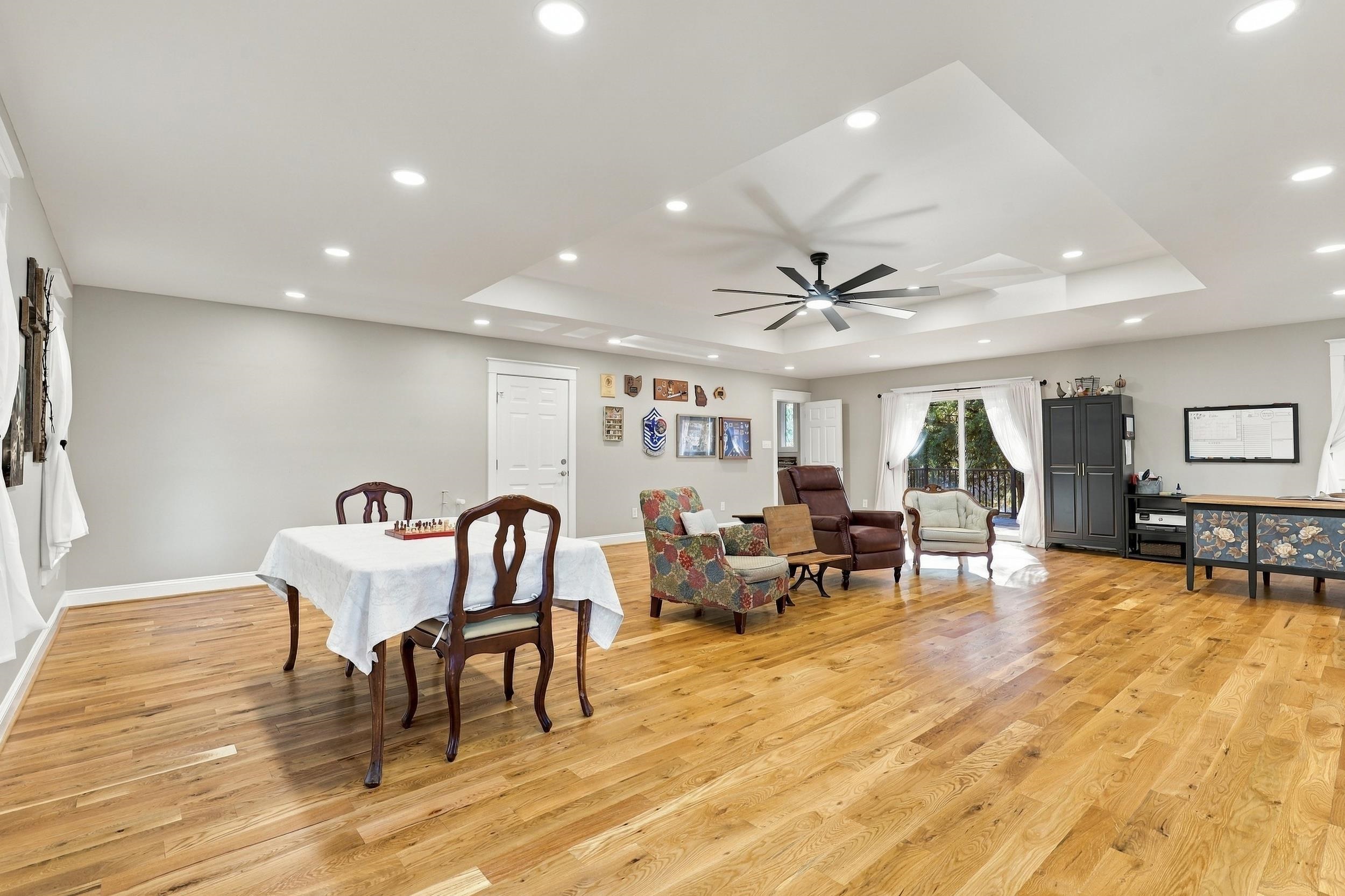 100 Brandon Drive Property Photo 17