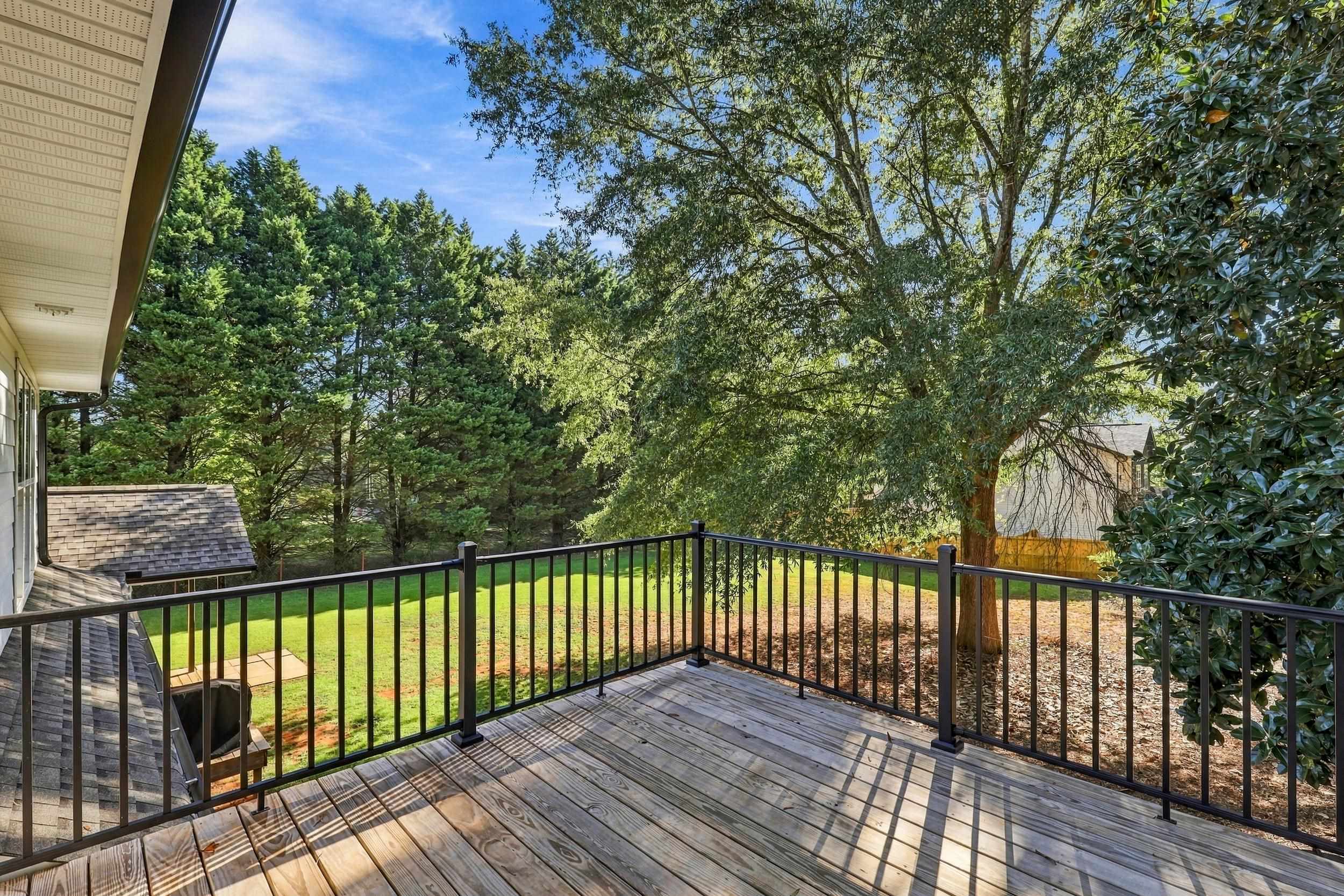 100 Brandon Drive Property Photo 19
