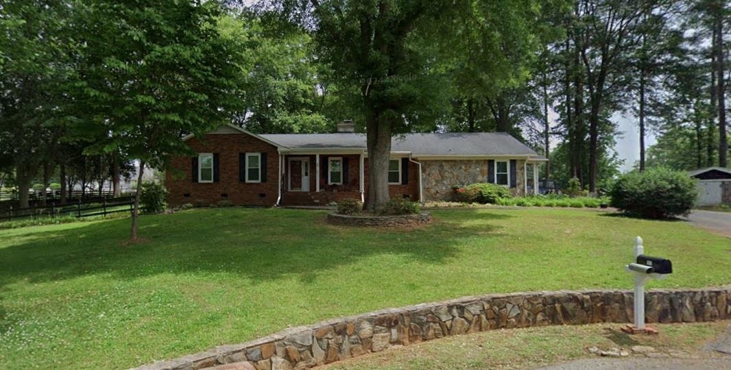 92 Sun Valley Road Property Photo 1