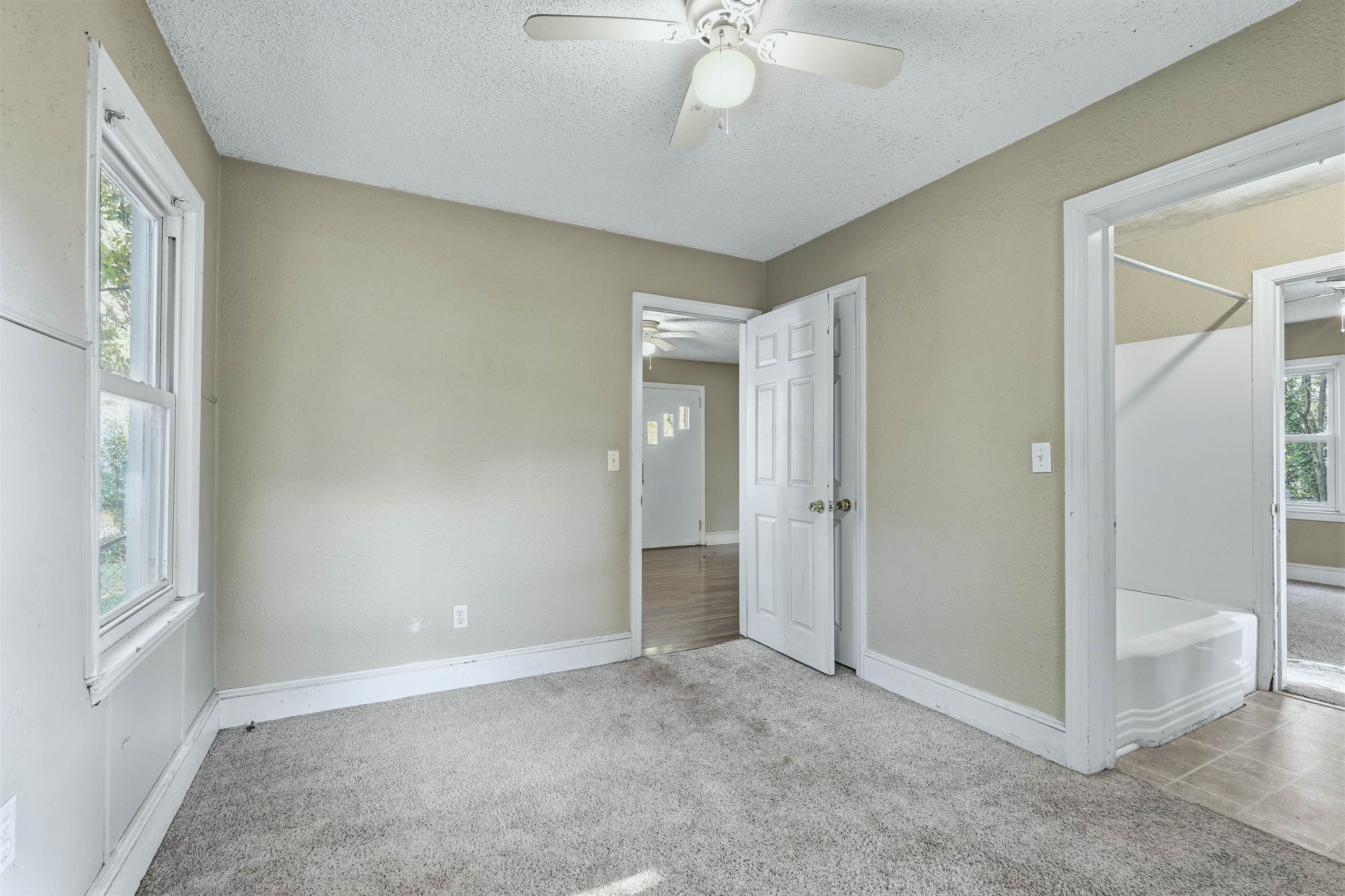 101 Tyler Court Property Photo 15
