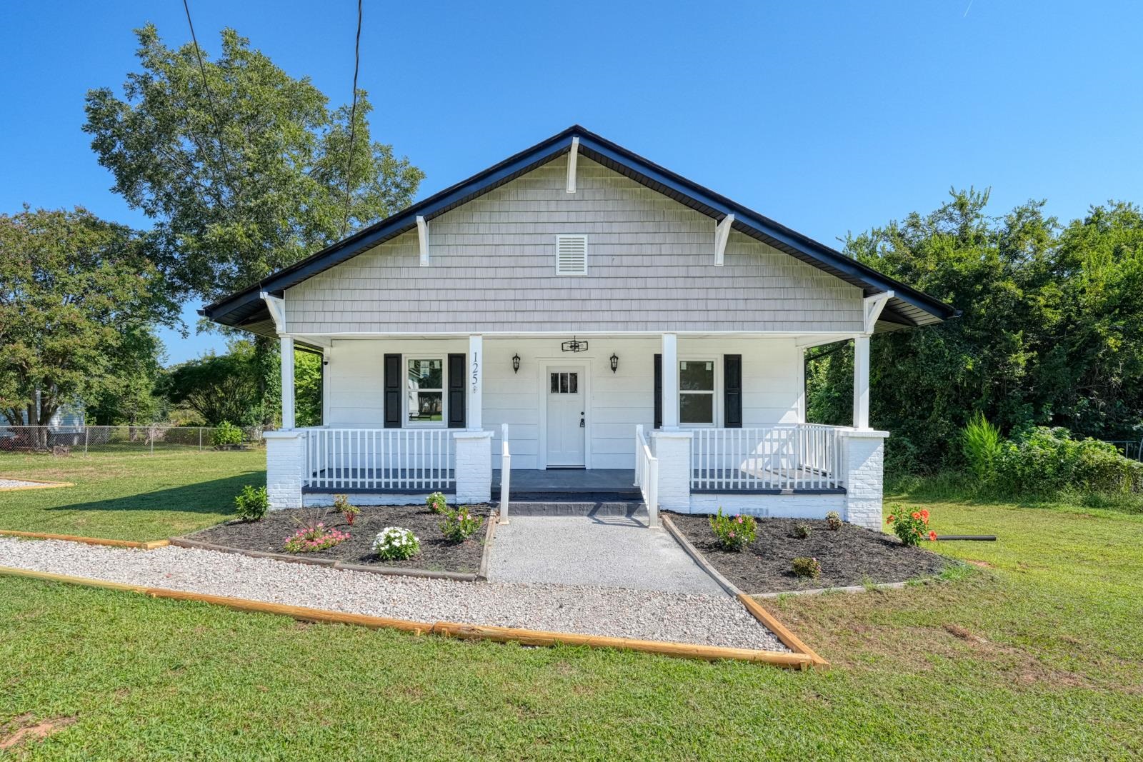 125 Cunningham Street Property Photo 1
