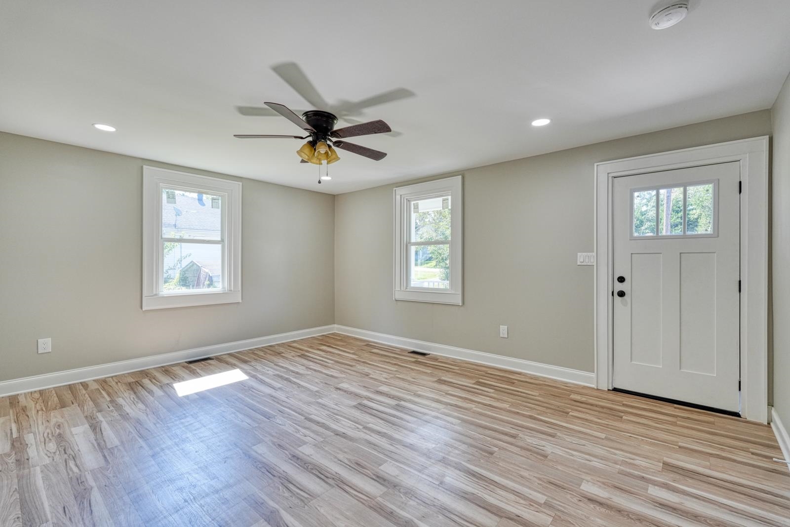 125 Cunningham Street Property Photo 6