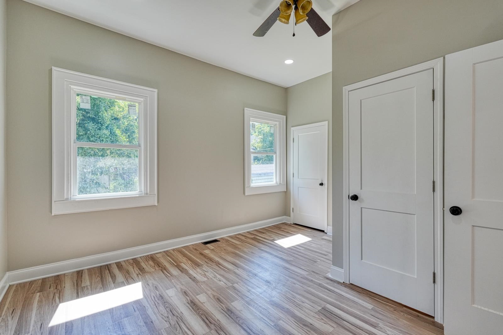 125 Cunningham Street Property Photo 25