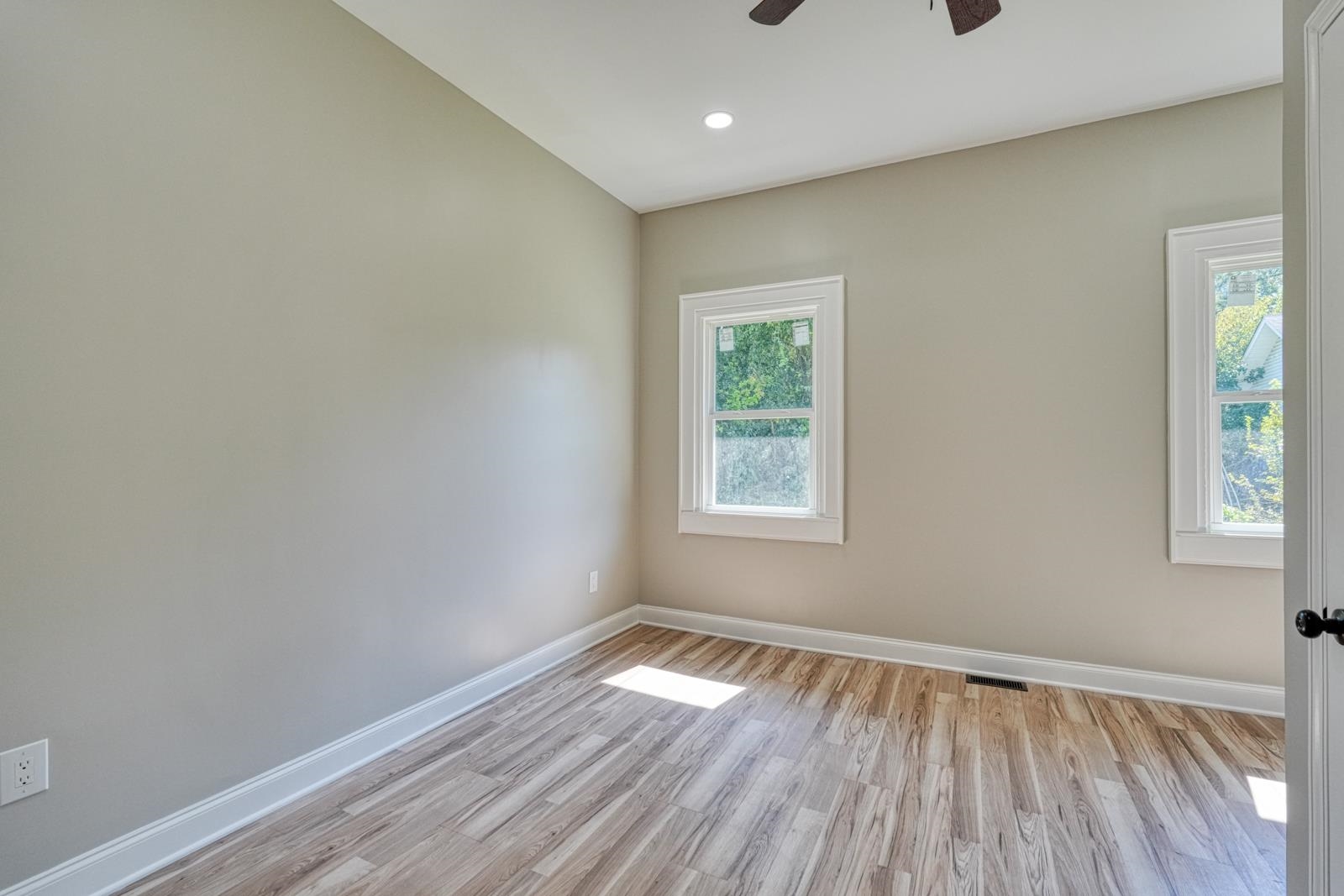 125 Cunningham Street Property Photo 28