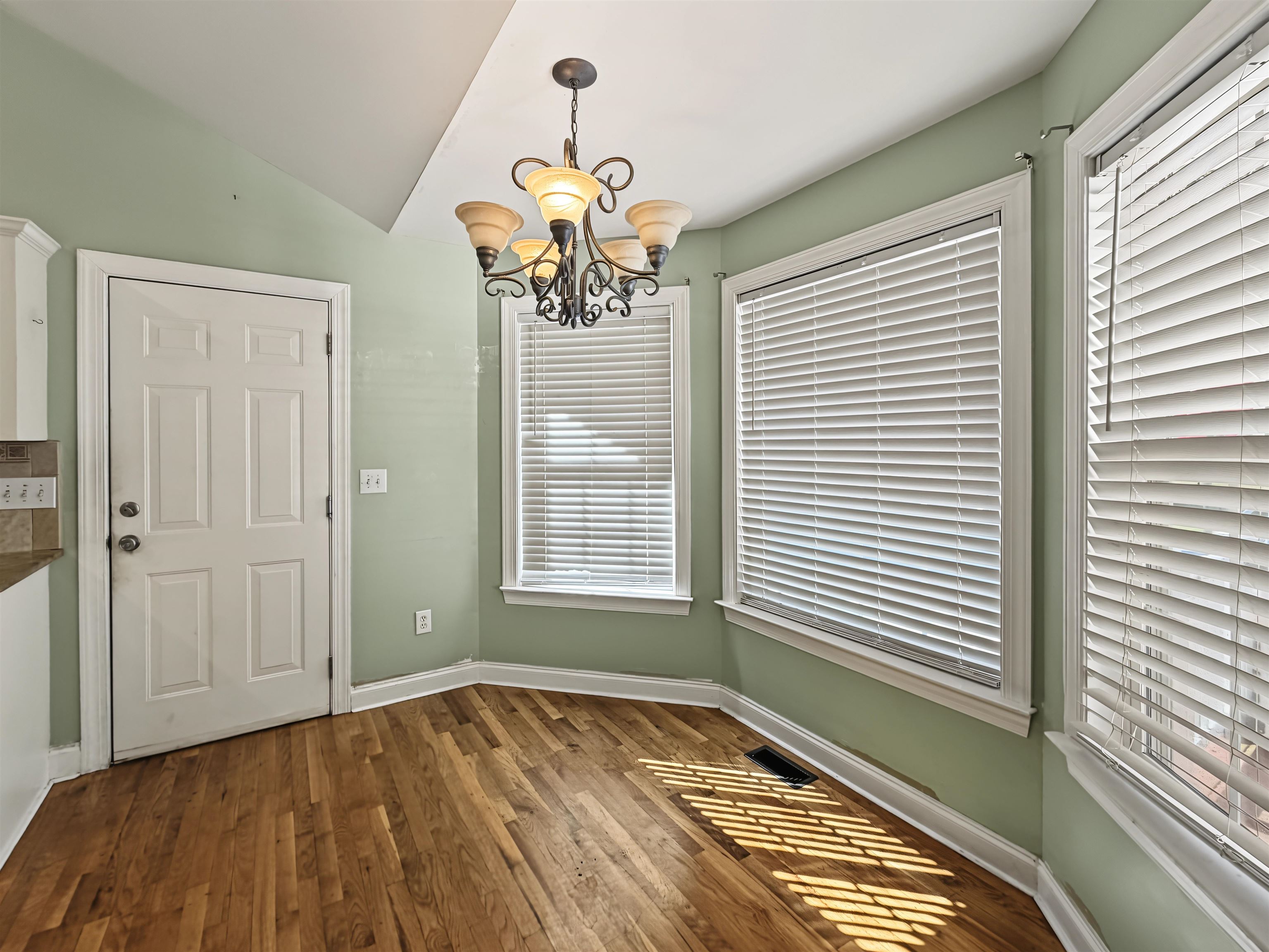 137 Eagle Ridge Drive Property Photo 14