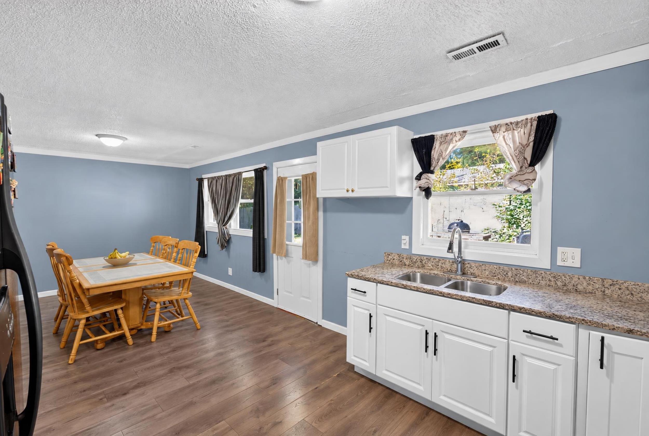 5 E Oak Hill Court Property Photo 11
