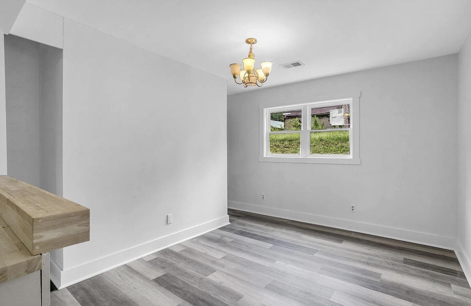 189 Converse Circle Property Photo 12