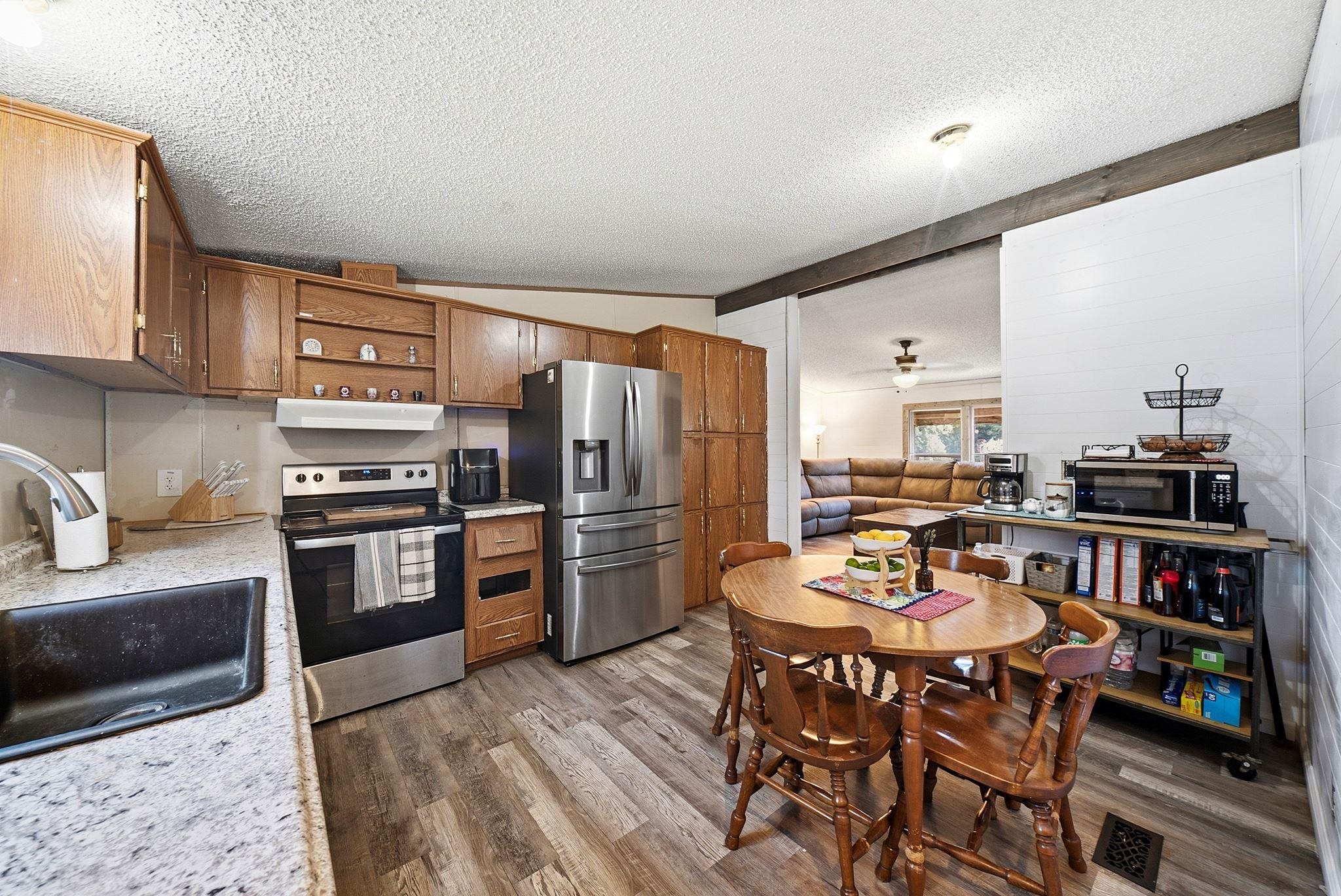 714 Saphire Court Property Photo 3