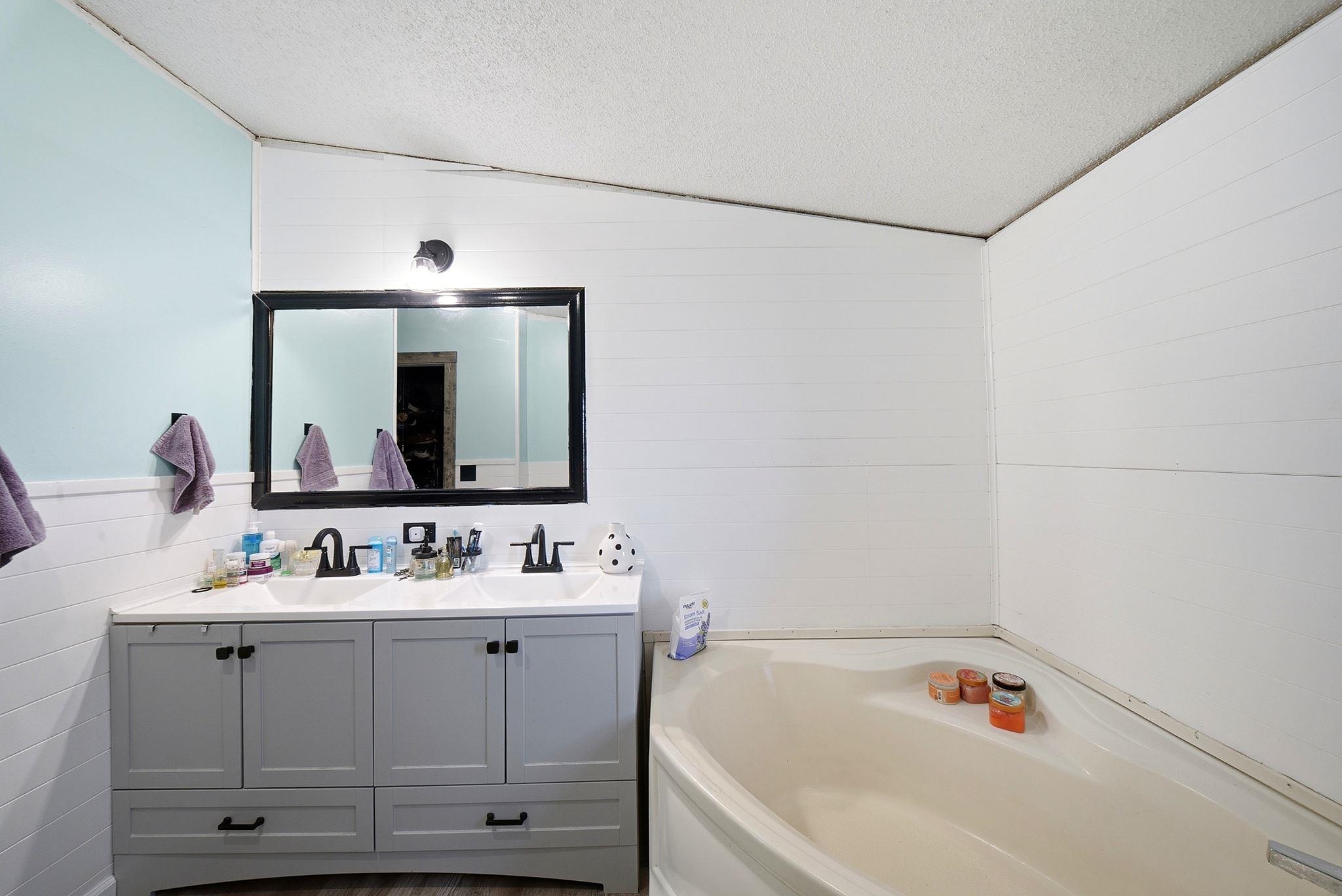 714 Saphire Court Property Photo 11
