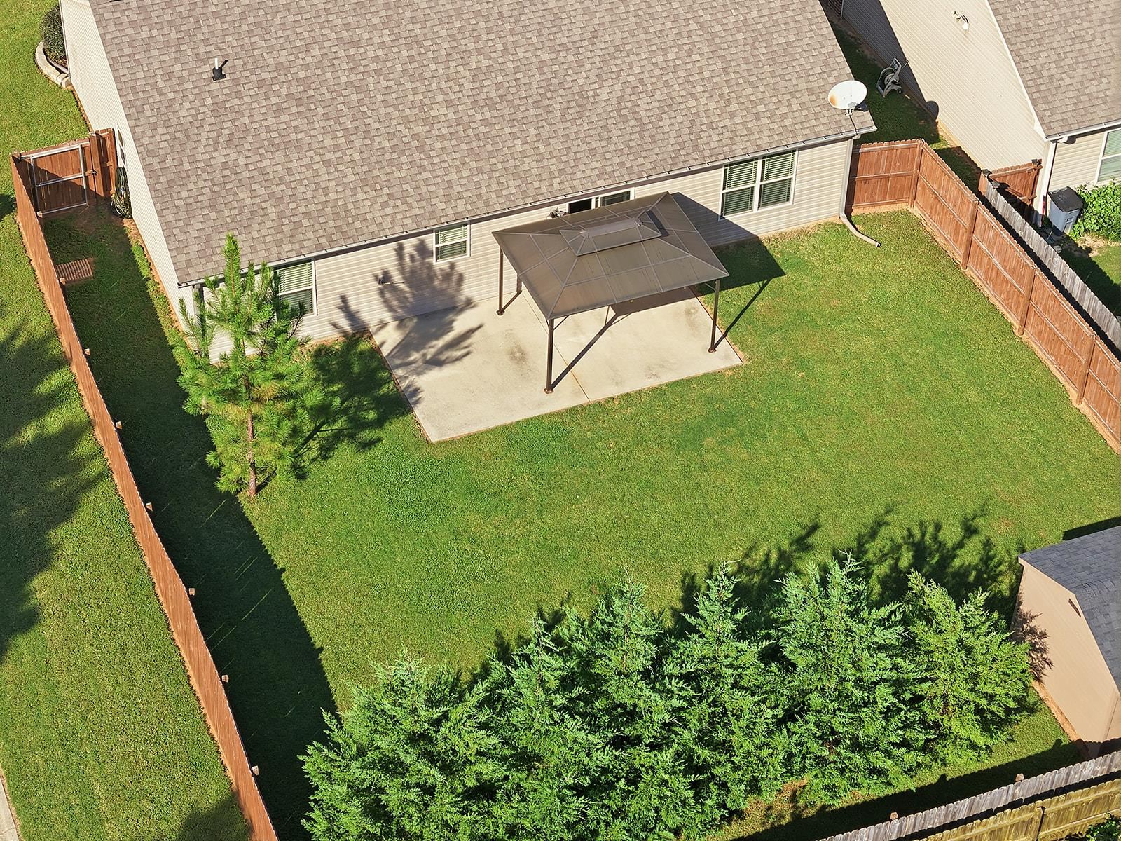 502 E Heatherstone Lane Property Photo 2