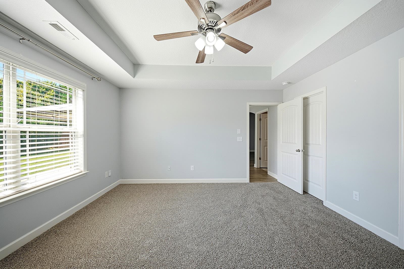 502 E Heatherstone Lane Property Photo 13