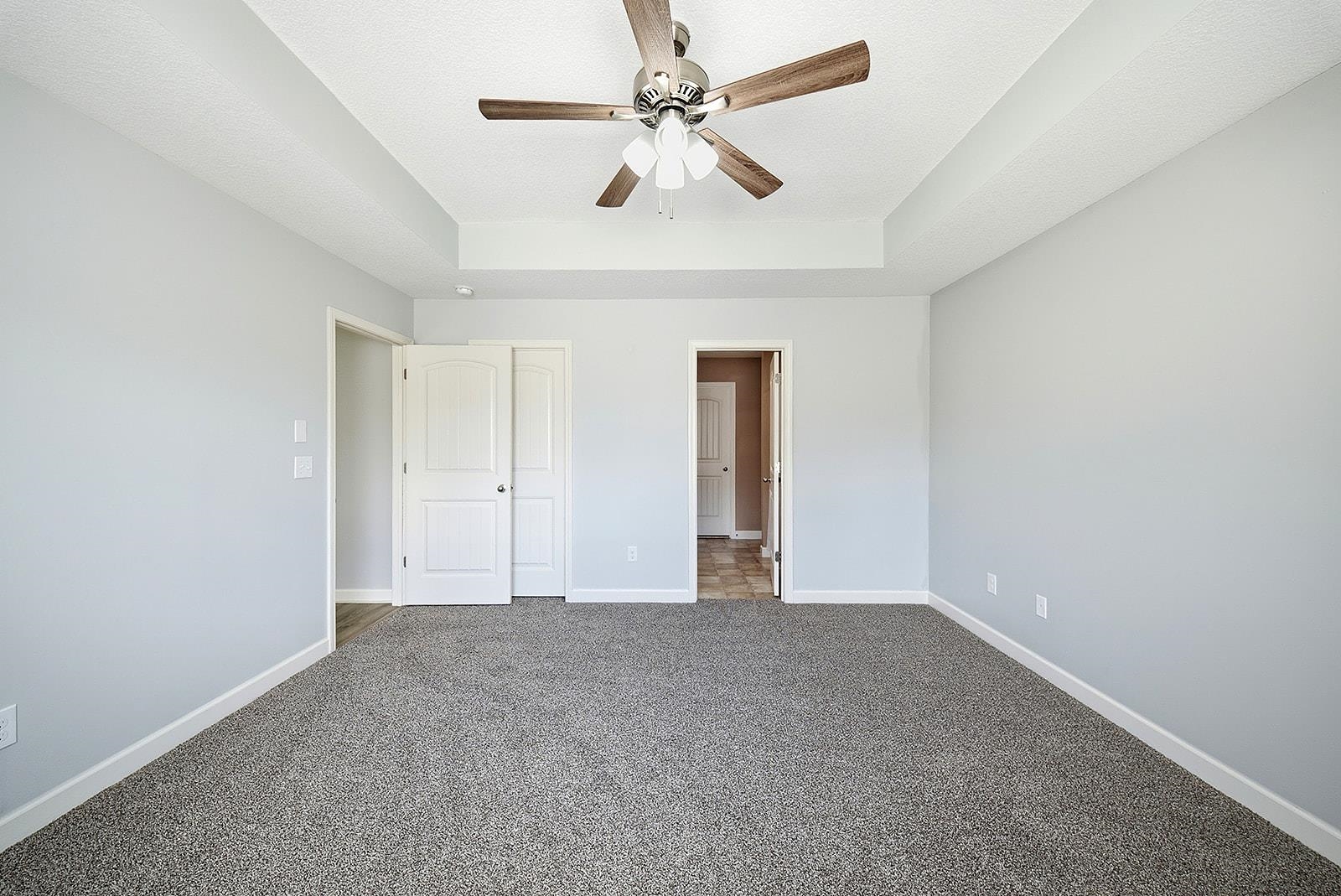 502 E Heatherstone Lane Property Photo 15