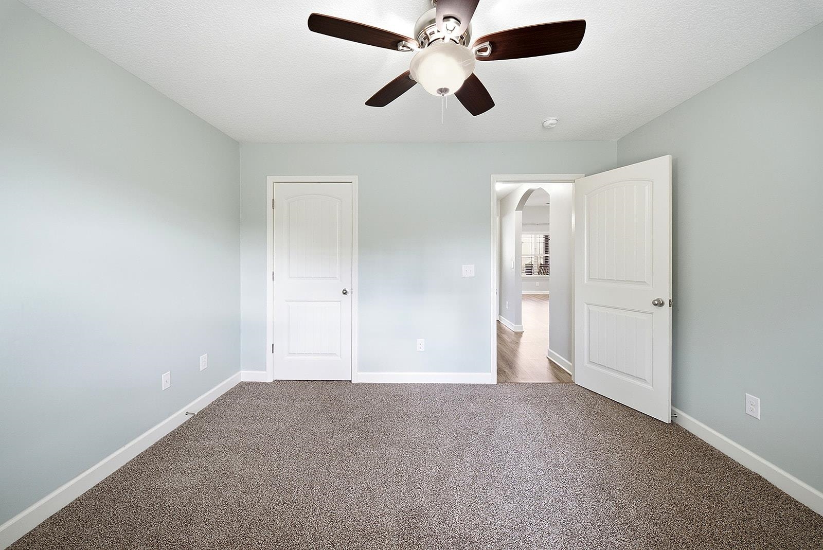 502 E Heatherstone Lane Property Photo 21