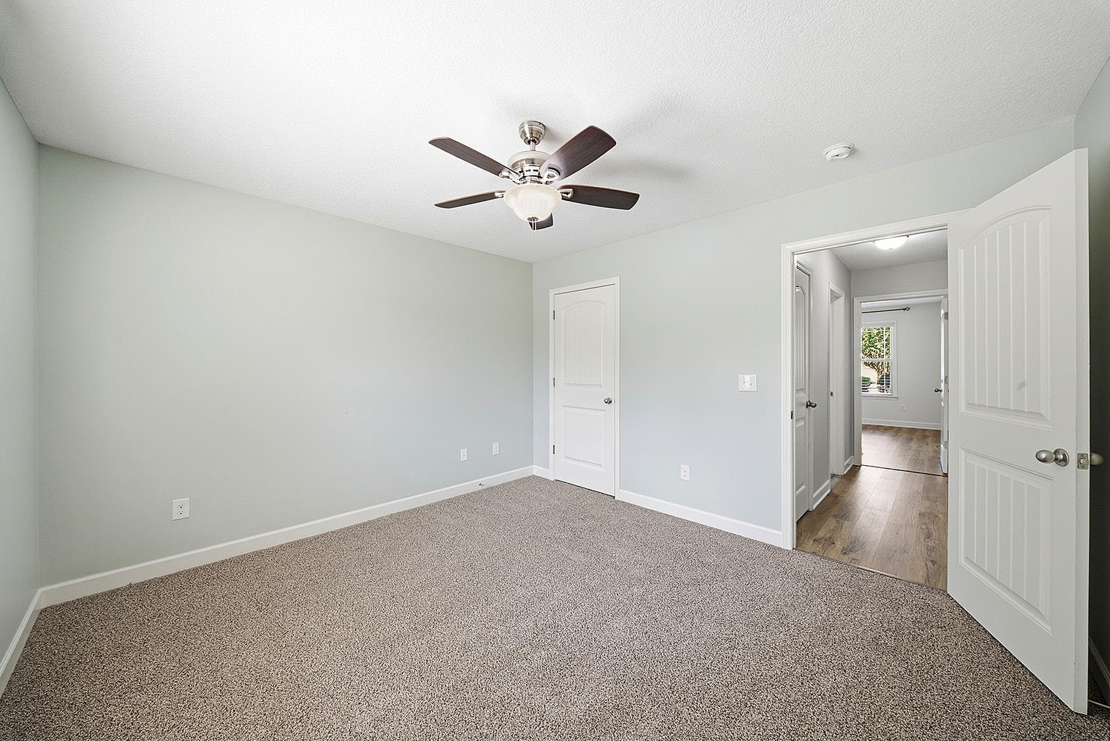 502 E Heatherstone Lane Property Photo 22